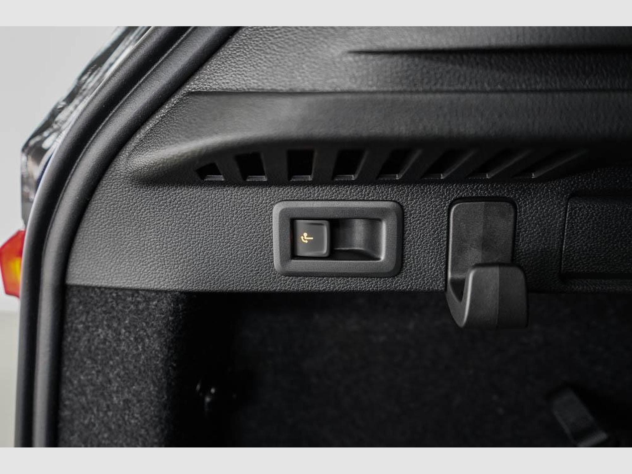 Skoda Kamiq 1,0 TSI DSG (2026) - Photo 18