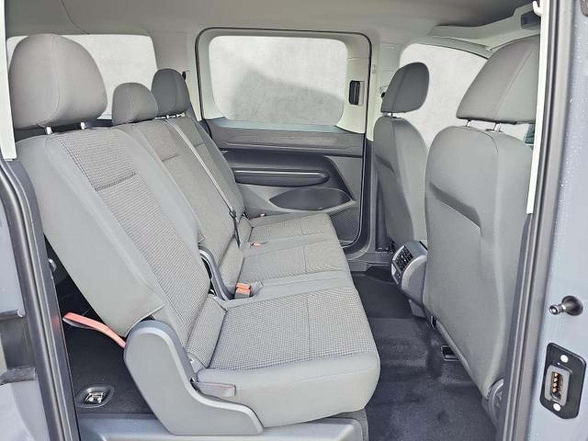 VW Caddy Basis Maxi (2026) - Photo 13