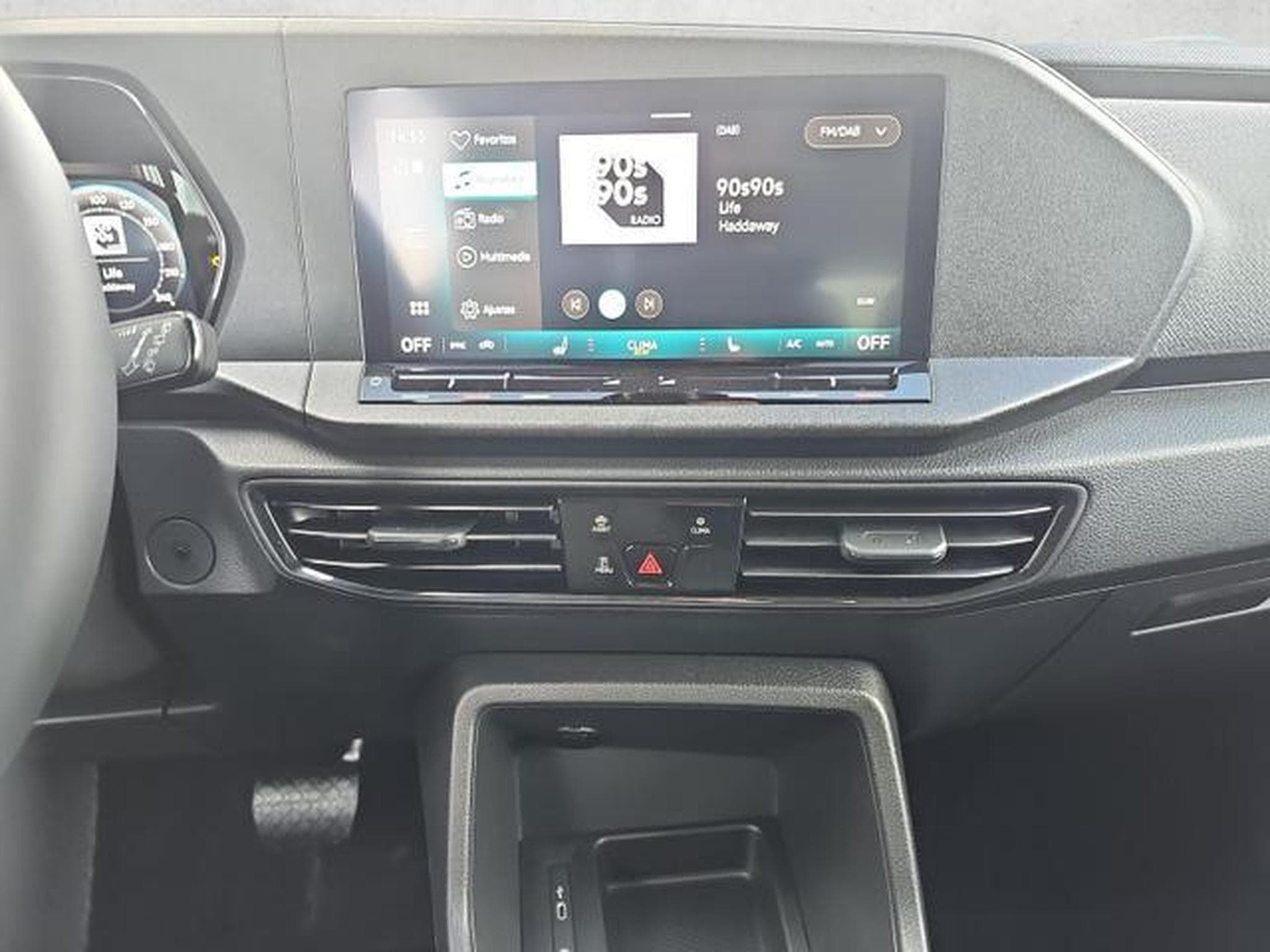 VW Caddy Basis Maxi (2026) - Photo 12