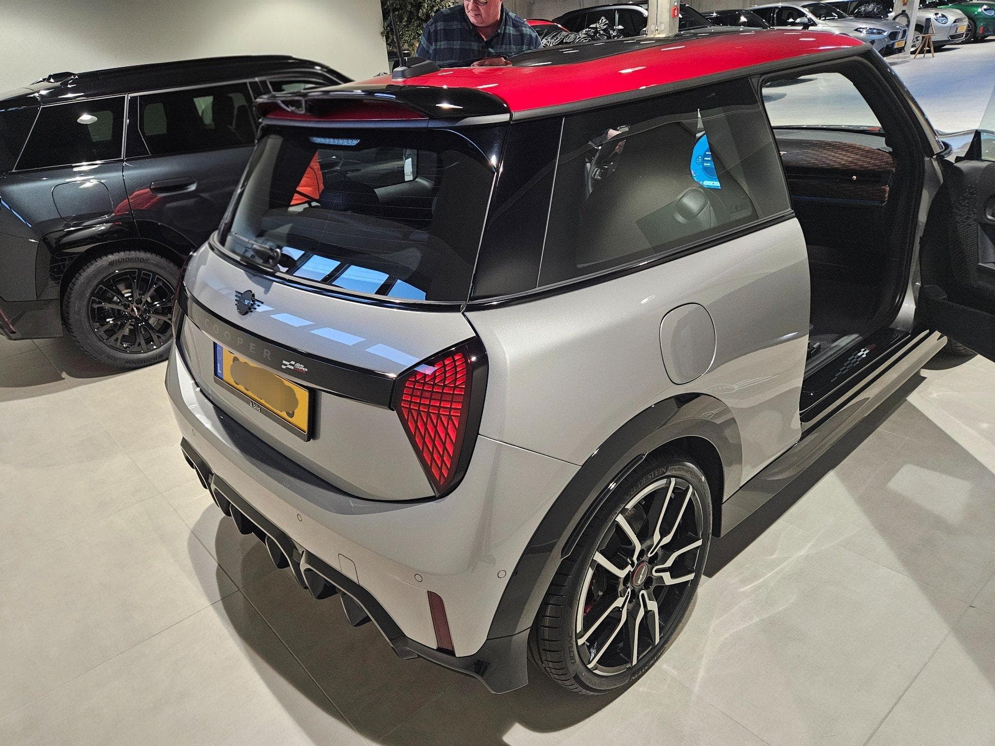 Mini Cooper John Cooper Works (2025) - Photo 3
