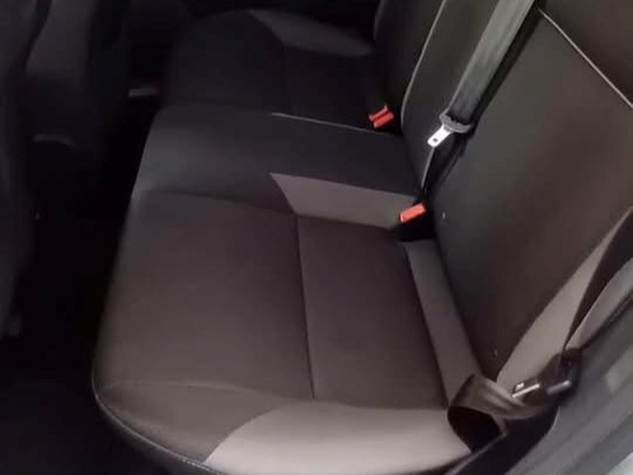 Ford Focus Break Familiale 1,6 TDCI (2013) - Photo 5