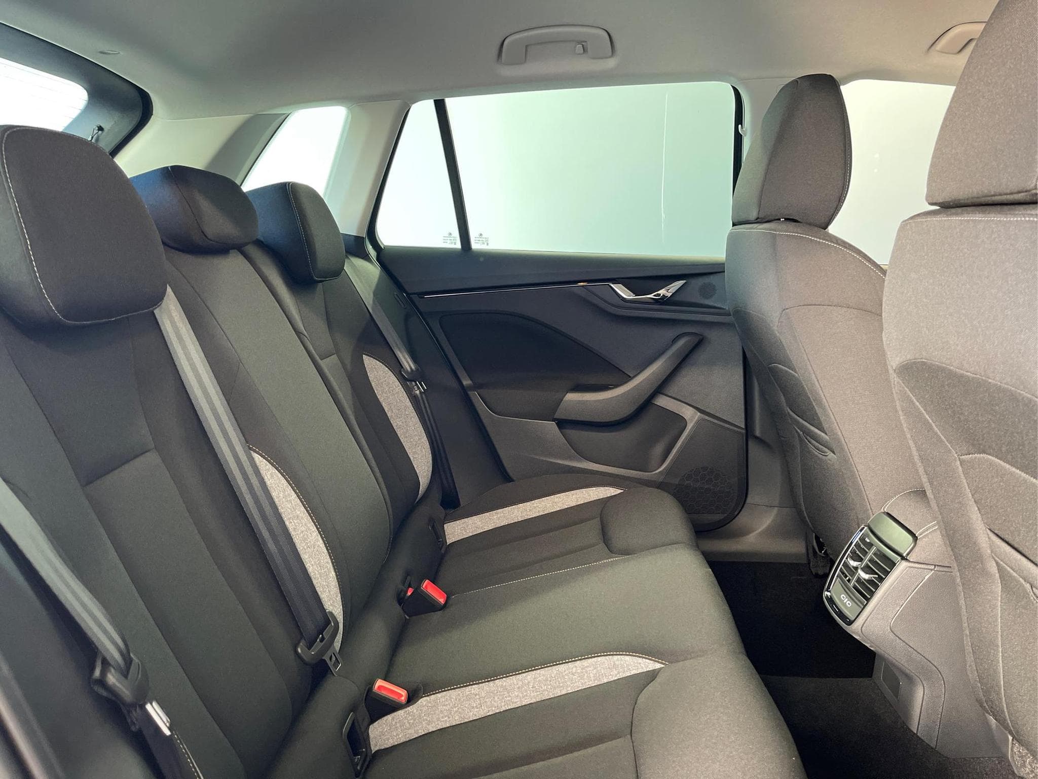 Skoda Kamiq Selection (2026) - Foto 16