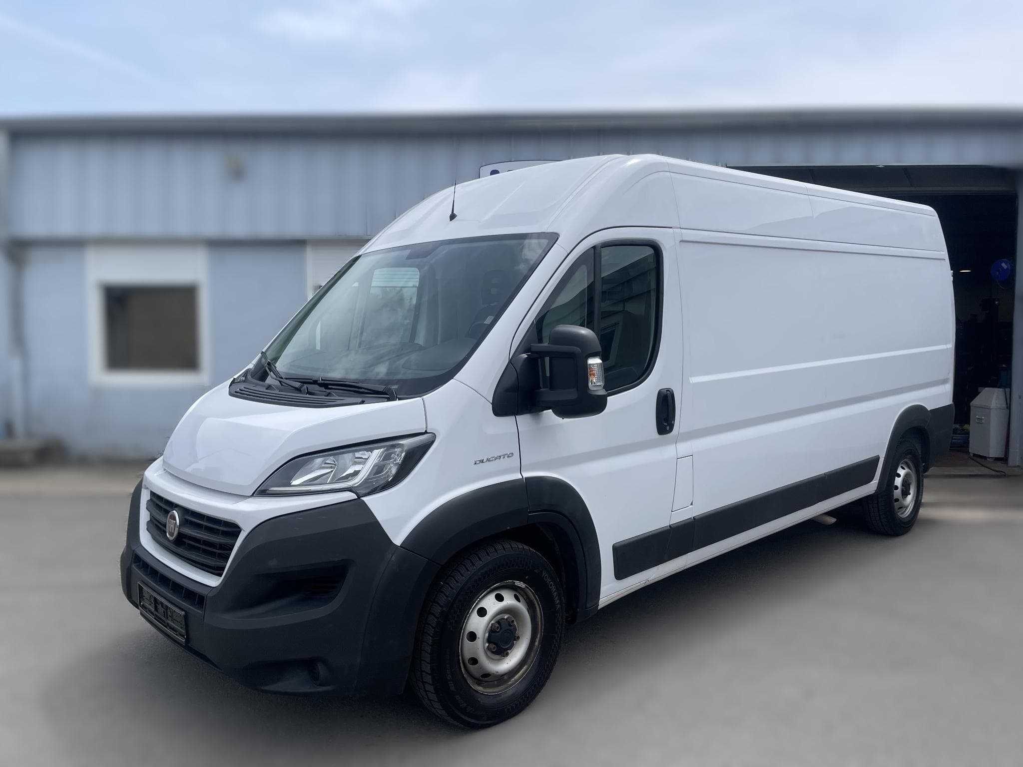 Fiat Ducato 2.3 L3H2 (2021) - Foto 1
