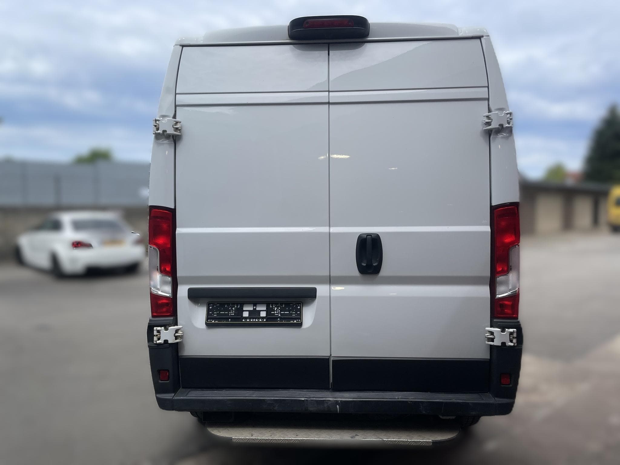 Fiat Ducato 2.3 L3H2 (2021) - Foto 6
