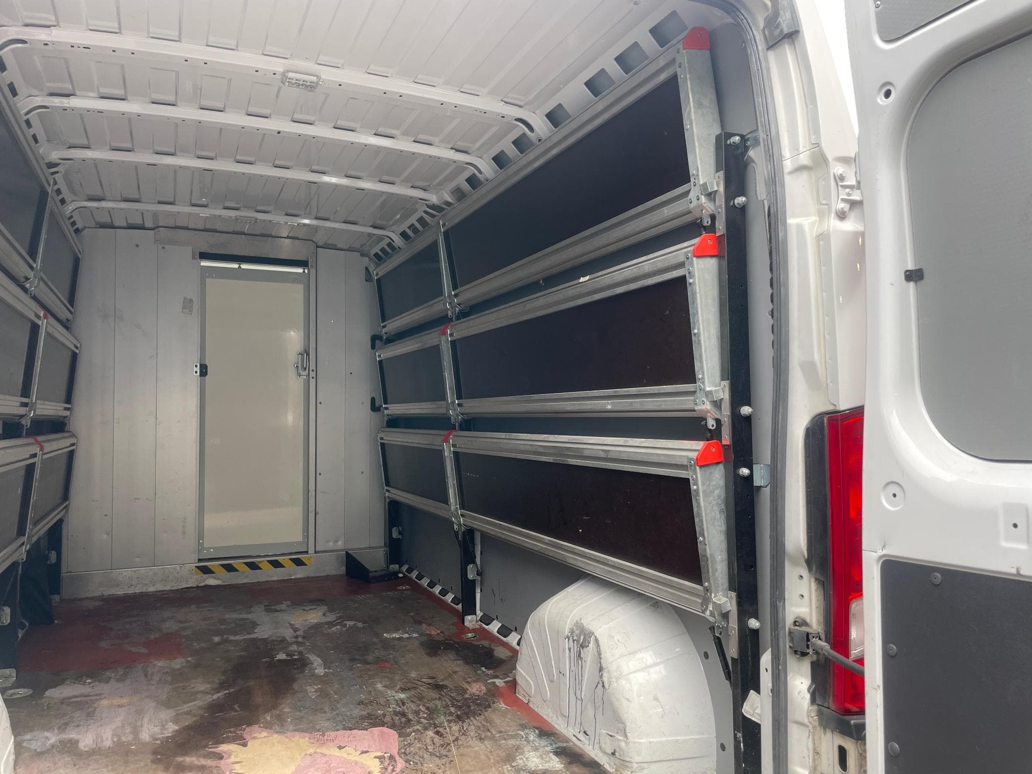 Fiat Ducato 2.3 L3H2 (2021) - Foto 8