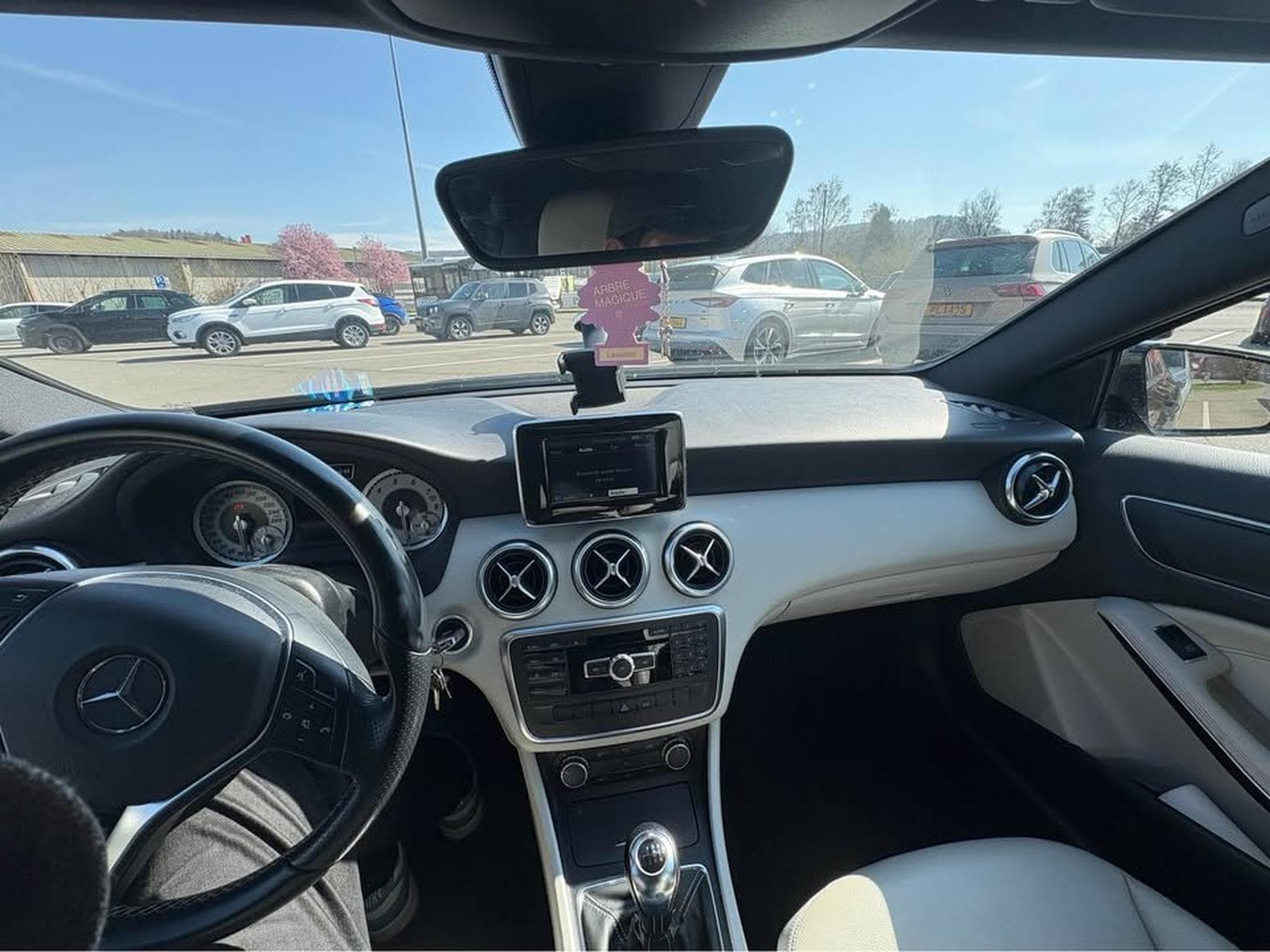 Mercedes A 180 (2014) - Photo 1