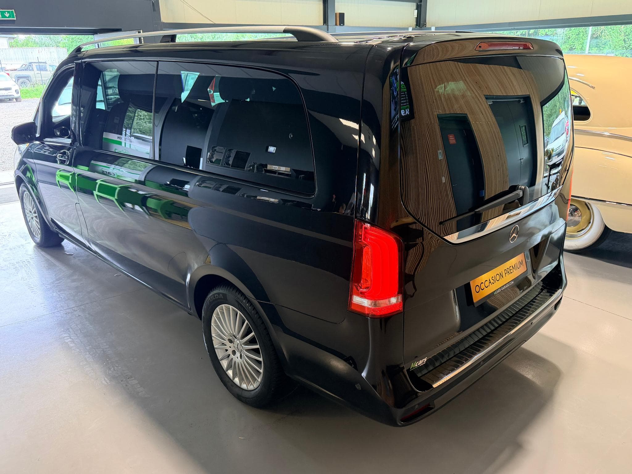Mercedes V 300 (2024) - Photo 3
