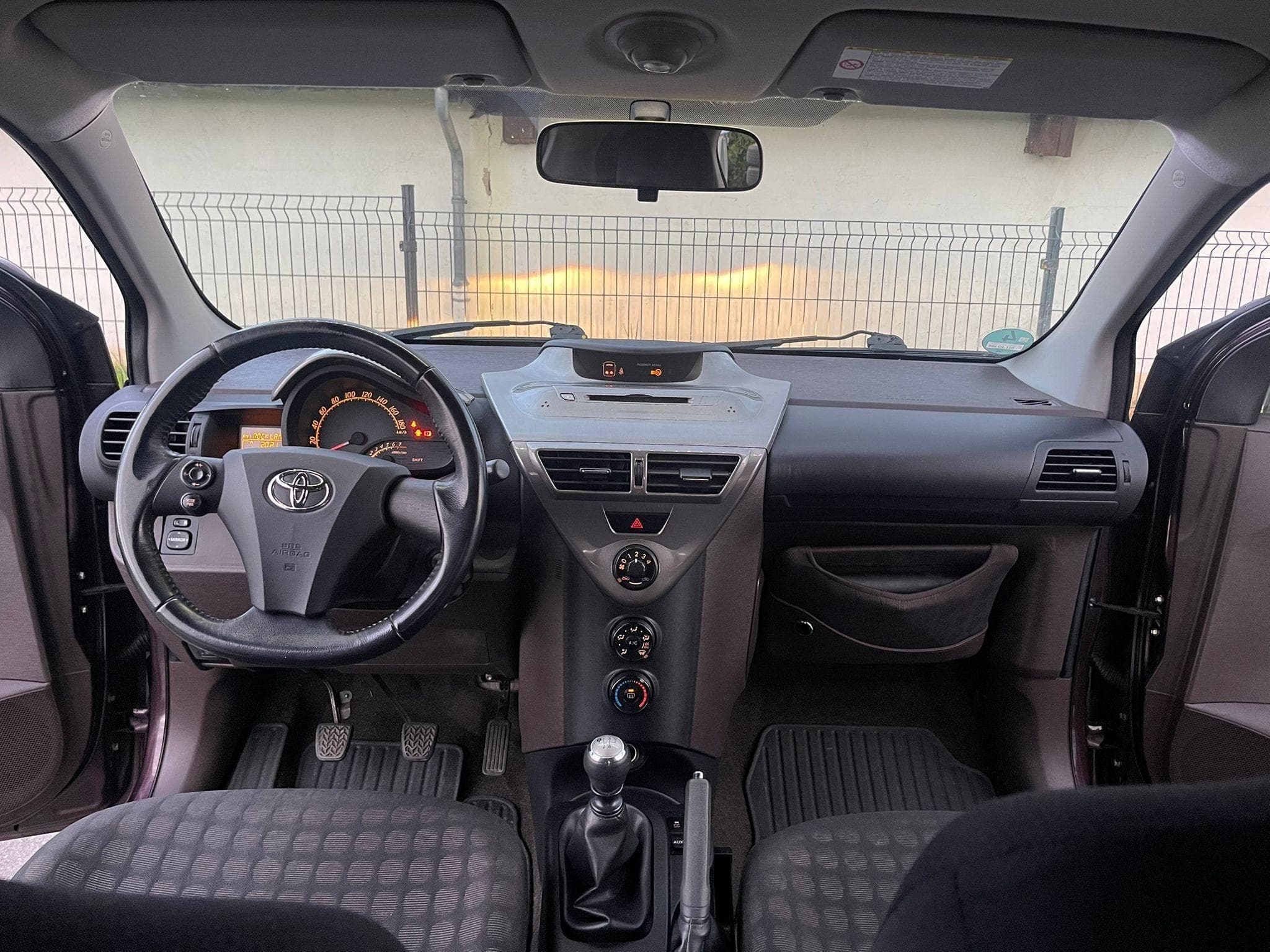 Toyota iQ (2010) - Foto 5