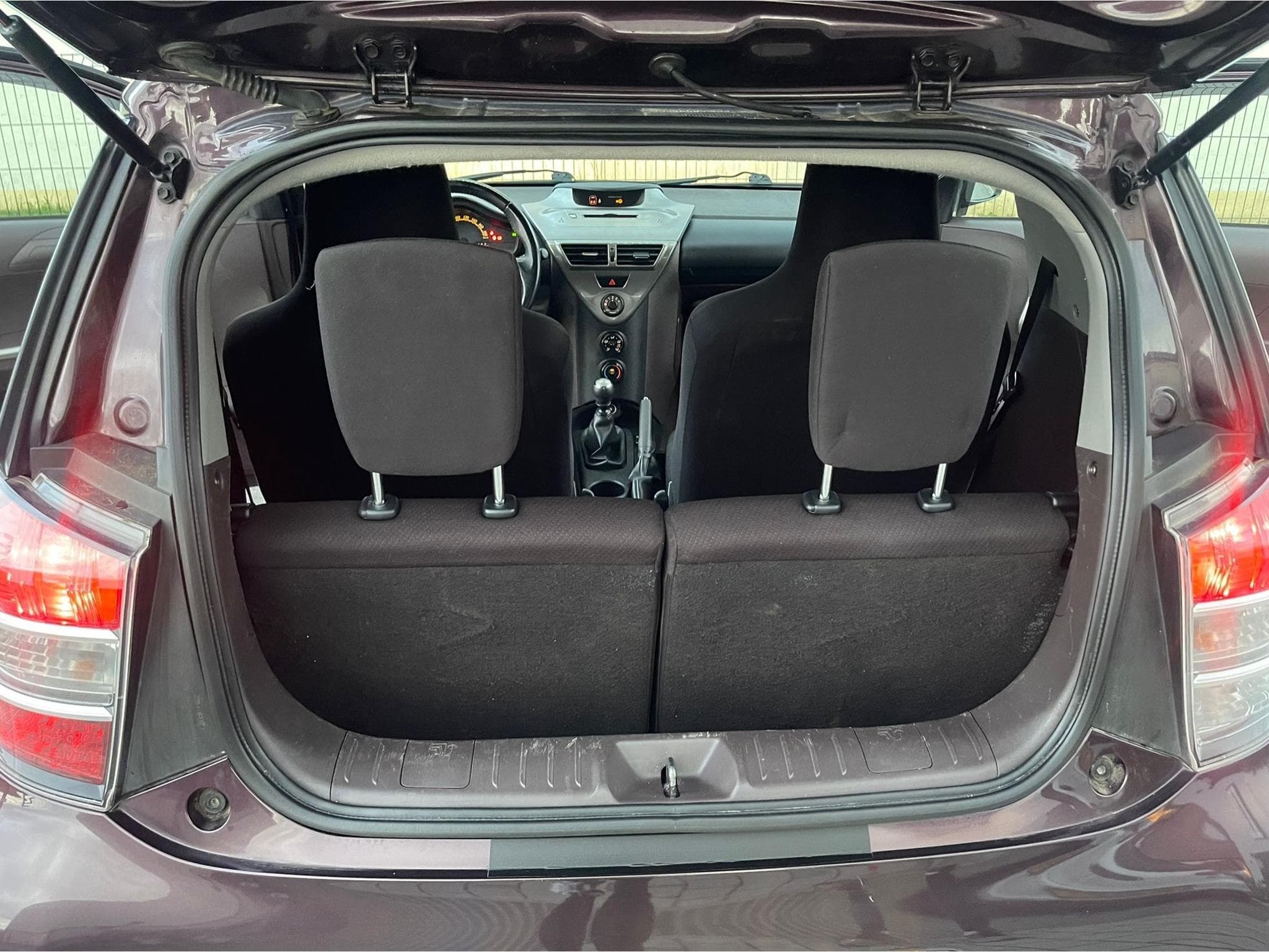Toyota iQ (2010) - Foto 8