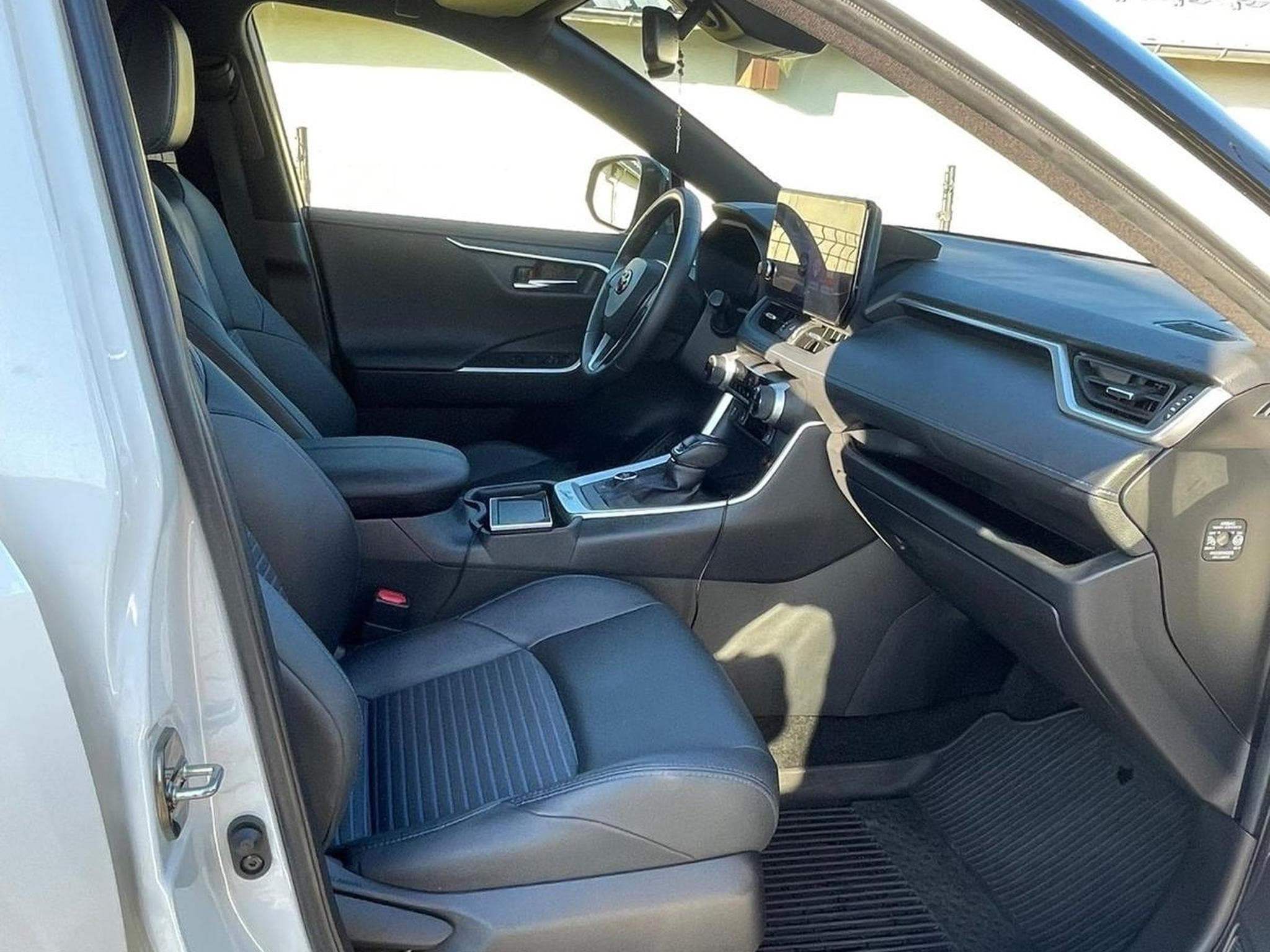 Toyota Rav 4 2.5 Hybrid 4x4 HSE Style Plus (2023) - Foto 5