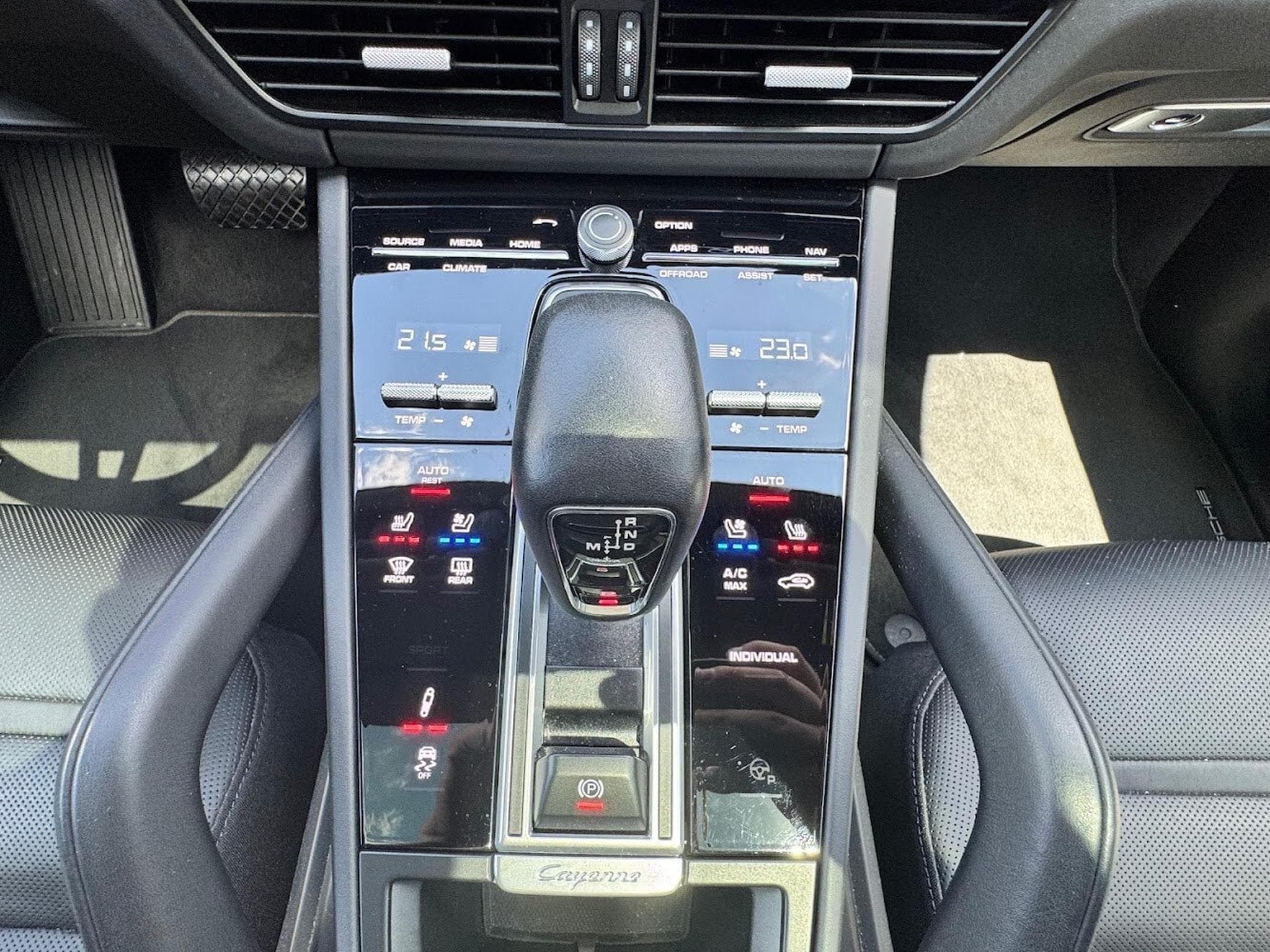 Porsche Cayenne PLATINUM EDITION 3.0 E-HYBRID 462H 340 PHEV (2020) - Photo 6