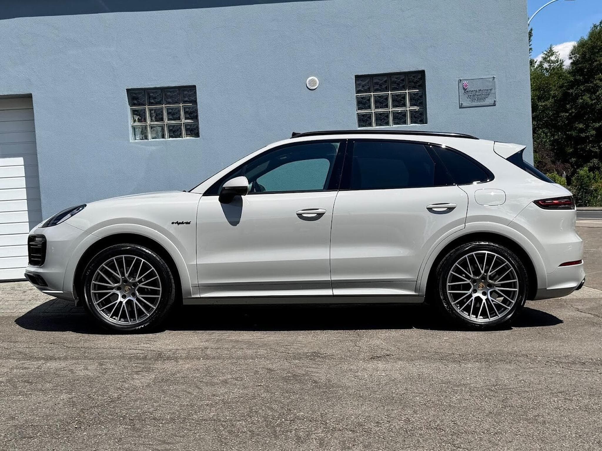 Porsche Cayenne PLATINUM EDITION 3.0 E-HYBRID 462H 340 PHEV (2020) - Photo 15