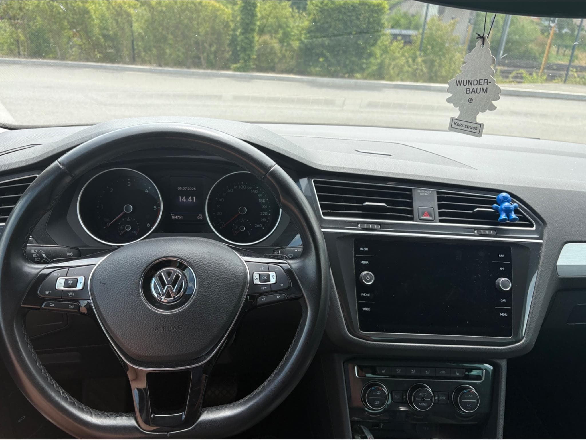 VW Tiguan / (2019) - Photo 3