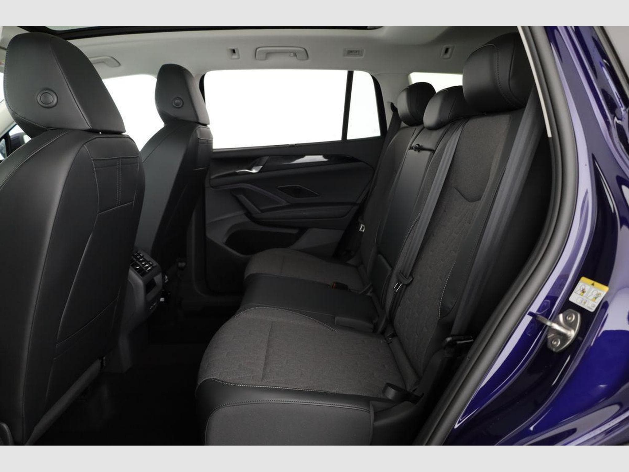 VW Tayron 1.5 TSI eHybrid 150 kW Life (2026) - Photo 11