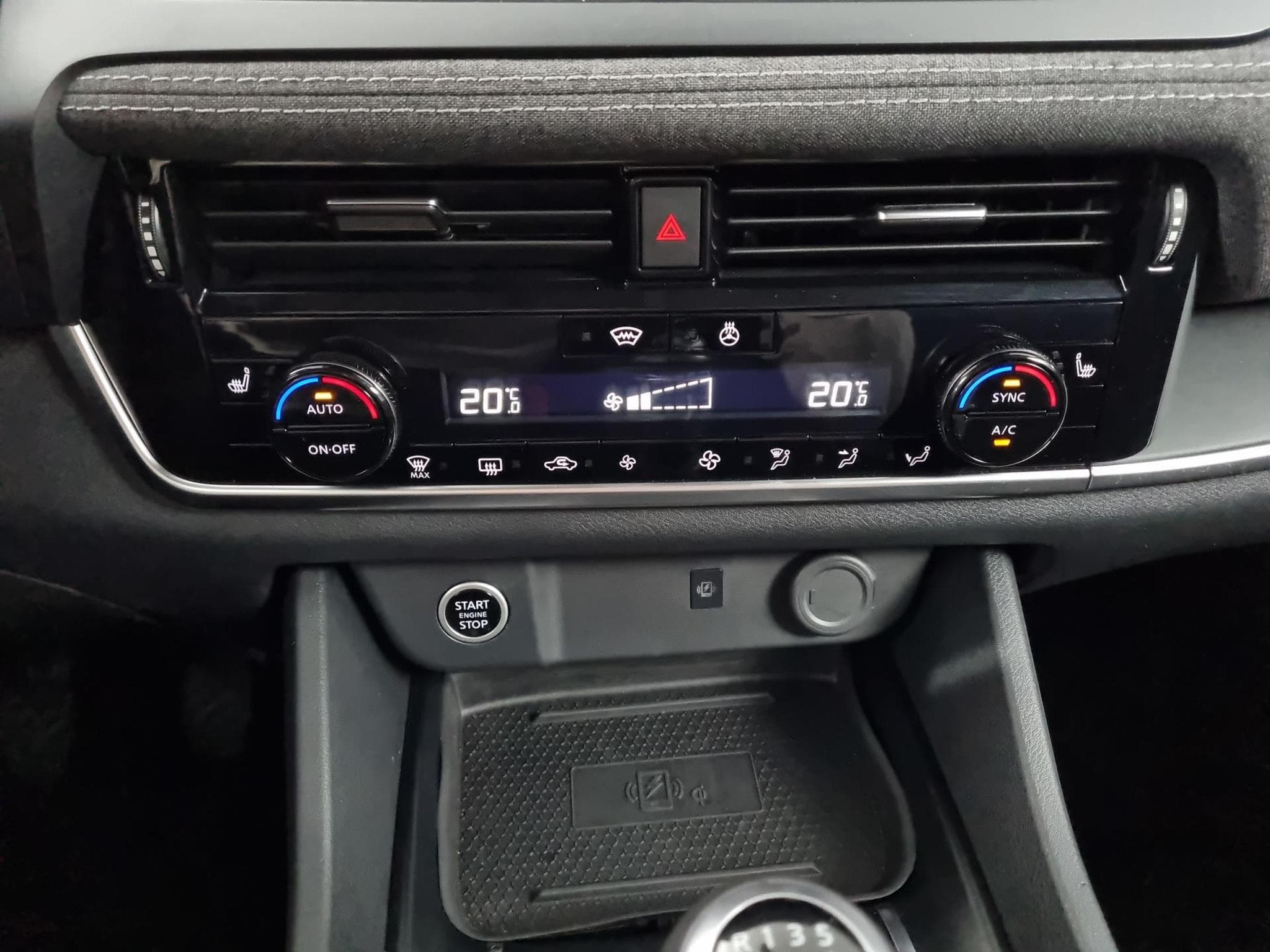 Nissan Qashqai -35% 1.3 DIGT 140cv +GPS+PK HIVER+CAM360+Opts (2025) - Photo 13