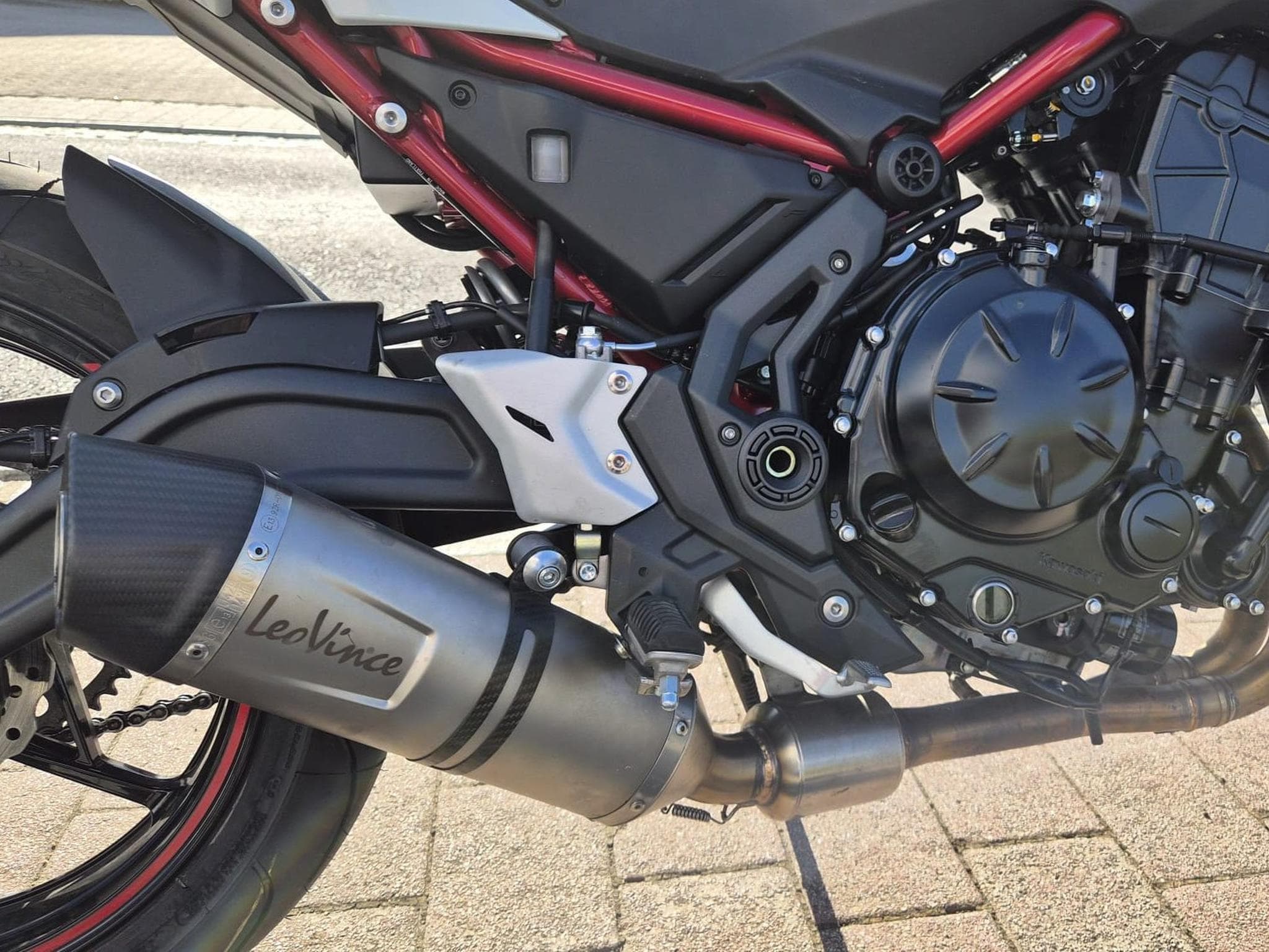 Kawasaki Z Z650 (2022) - Photo 3