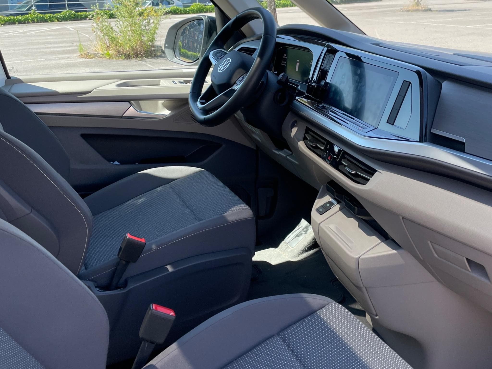 VW Multivan T7 Life Edition (2025) - Photo 6