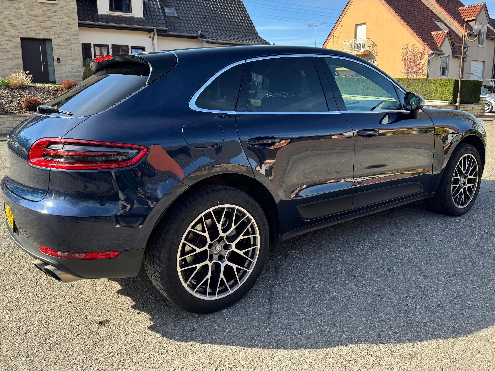 Porsche Macan s (2017) - Photo 2