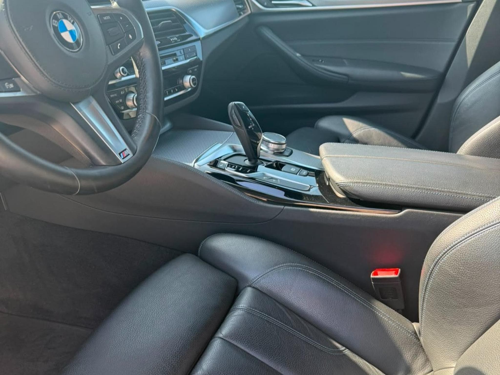 BMW 530 M Touring (2019) - Photo 8