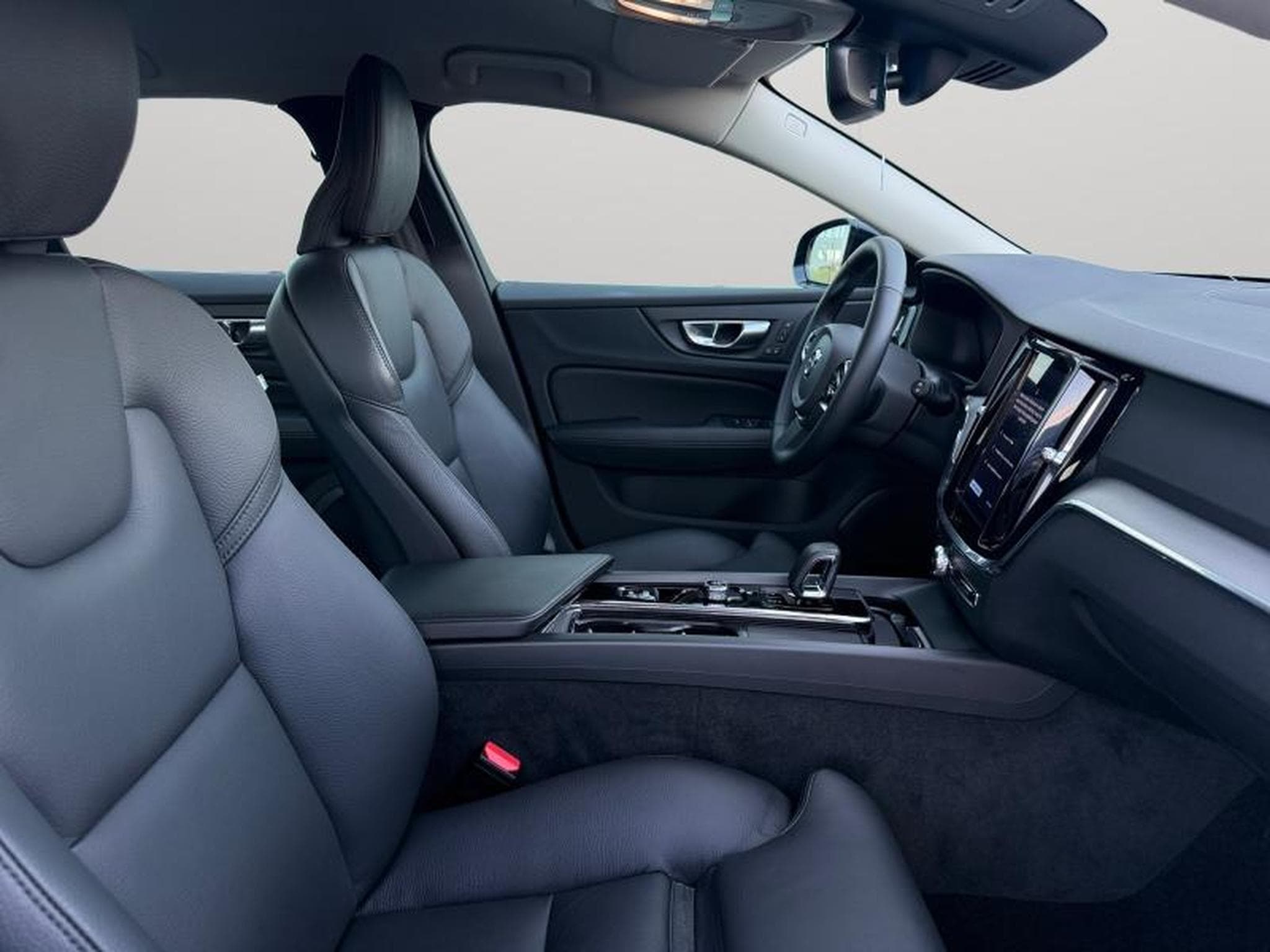 Volvo V60 B4 Plus Bright / Diesel (2023) - Foto 15