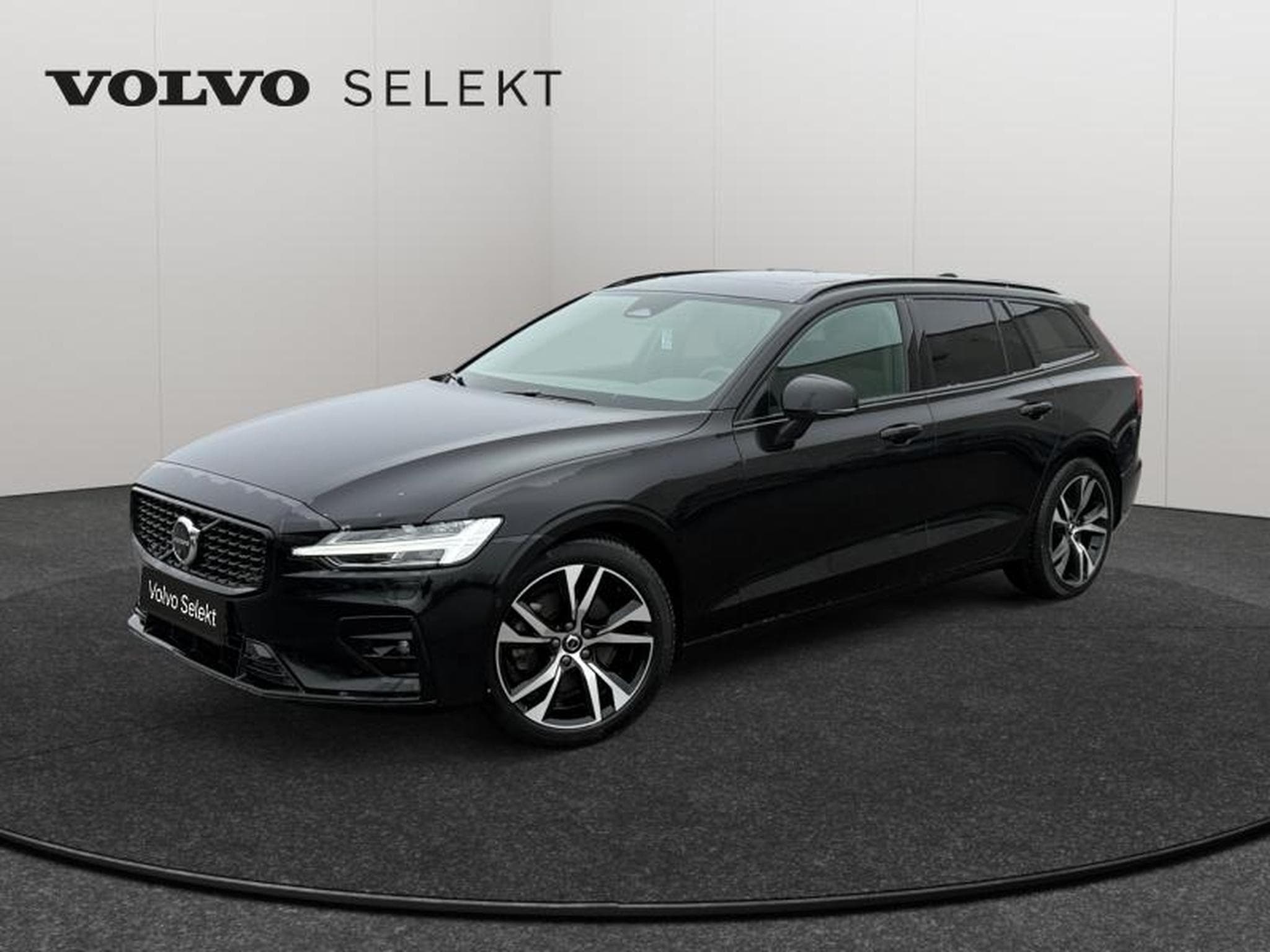 Volvo V60 B4 Plus Dark / Essence (2025) - Foto 1