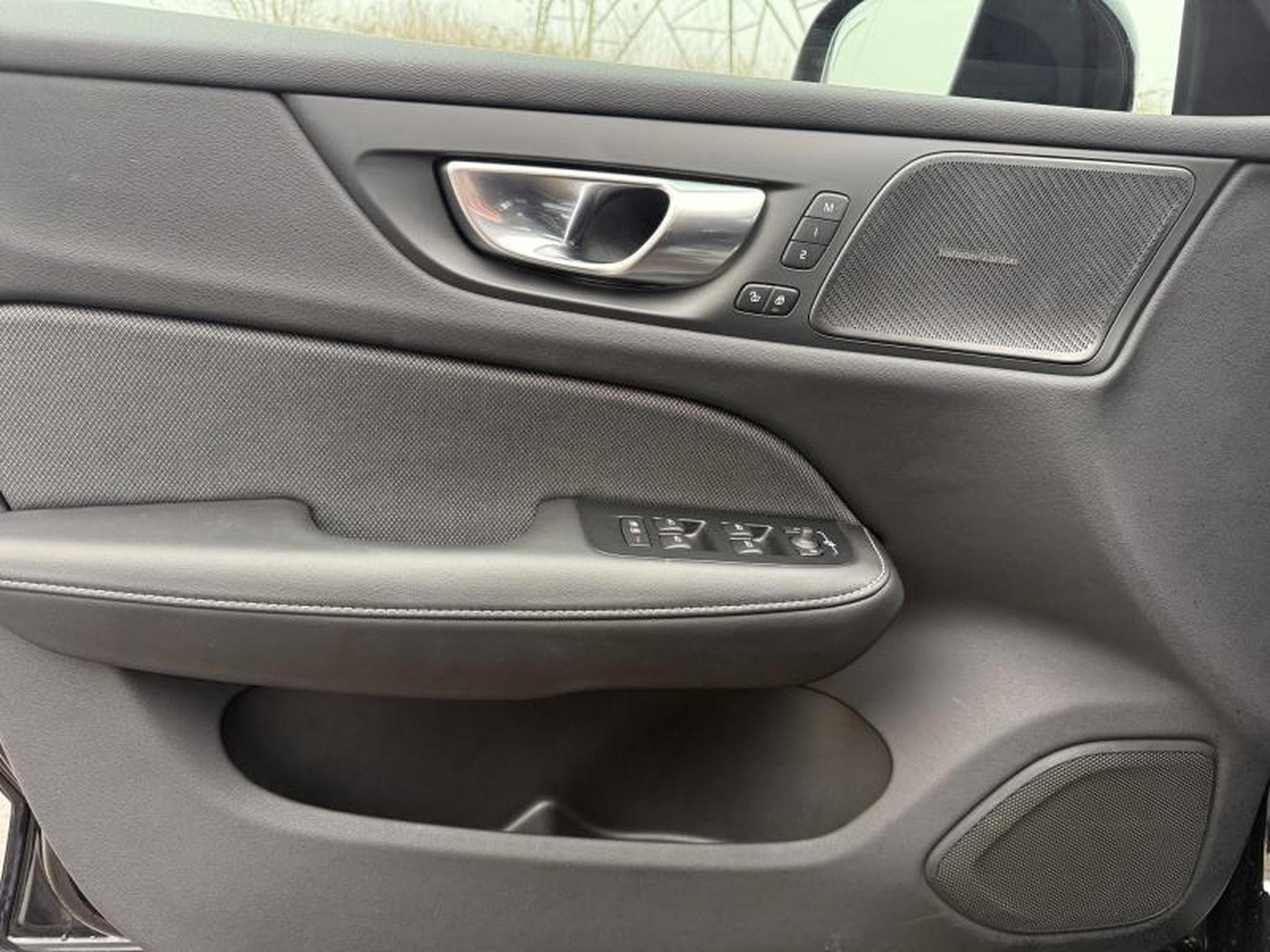 Volvo V60 B4 Plus Dark / Essence (2025) - Foto 20