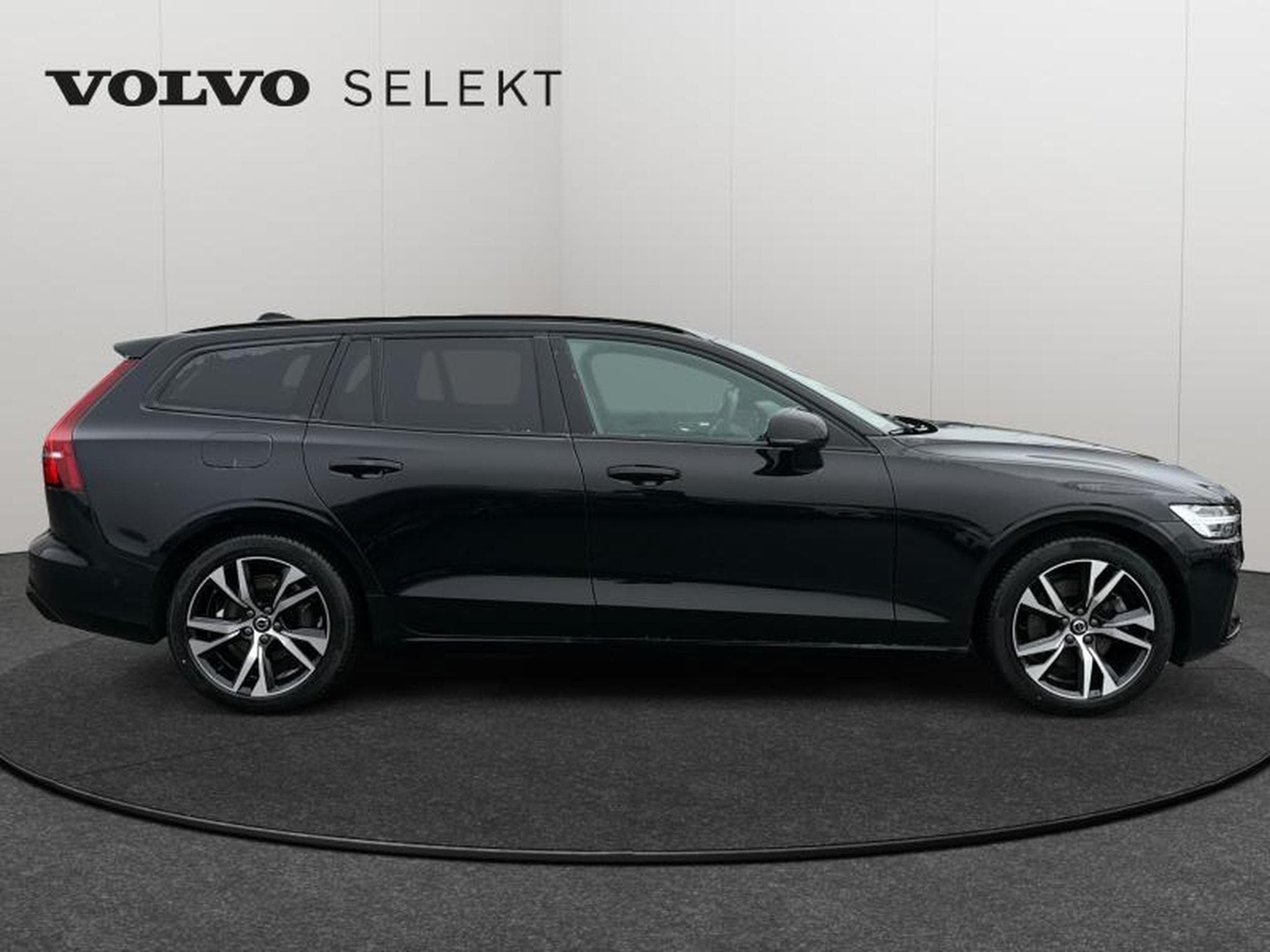 Volvo V60 B4 Plus Dark / Essence (2025) - Foto 7