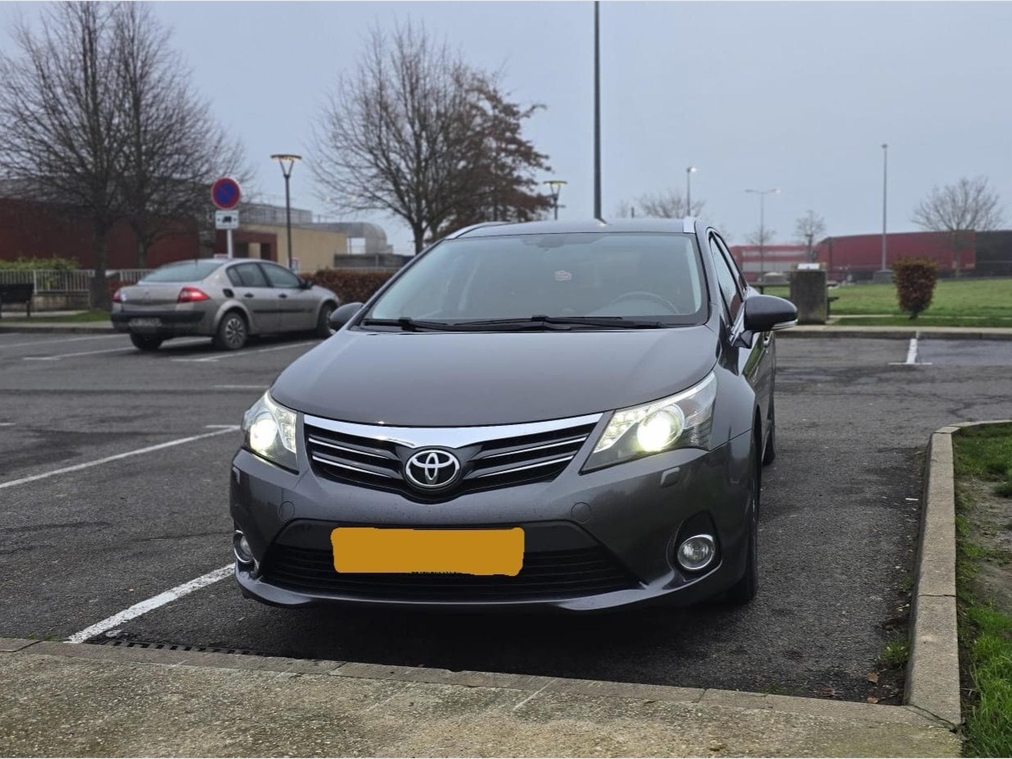 Toyota Avensis (2013) - Photo 5