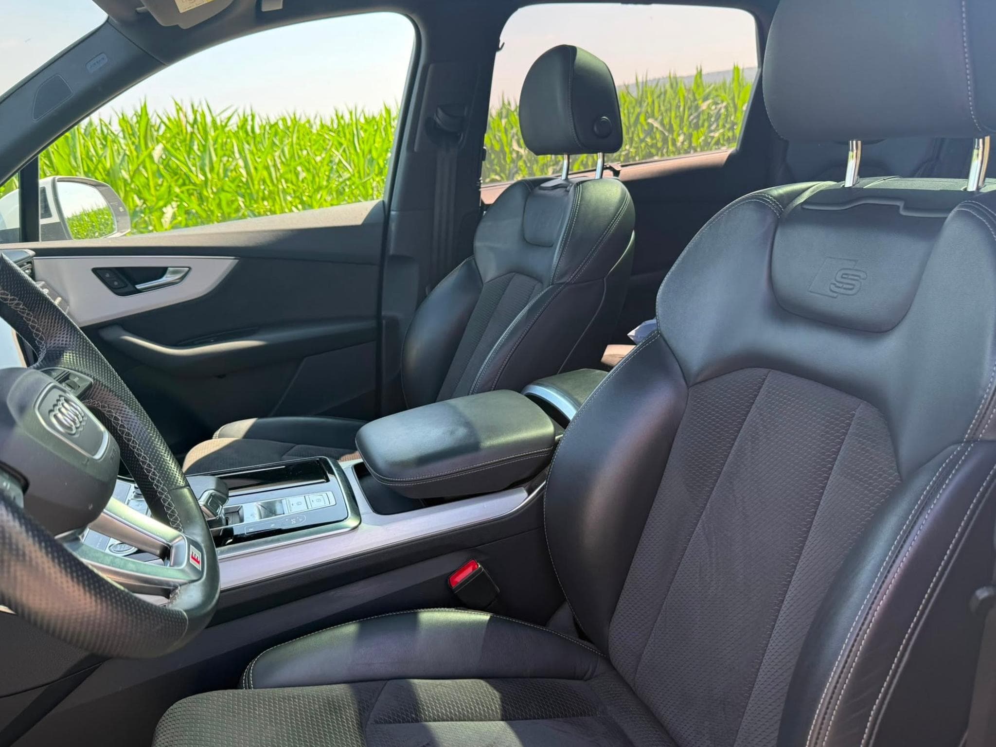 Audi Q7 S-line (2021) - Photo 8