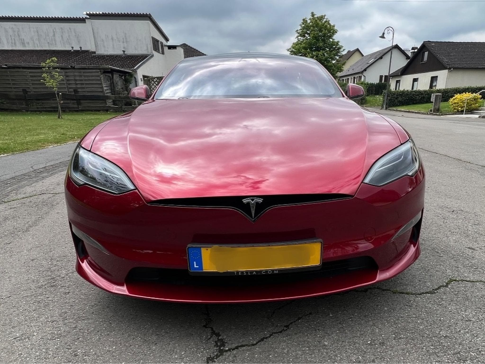 Tesla Model S Model S Long Range Ultra Red (2023) - Photo 1