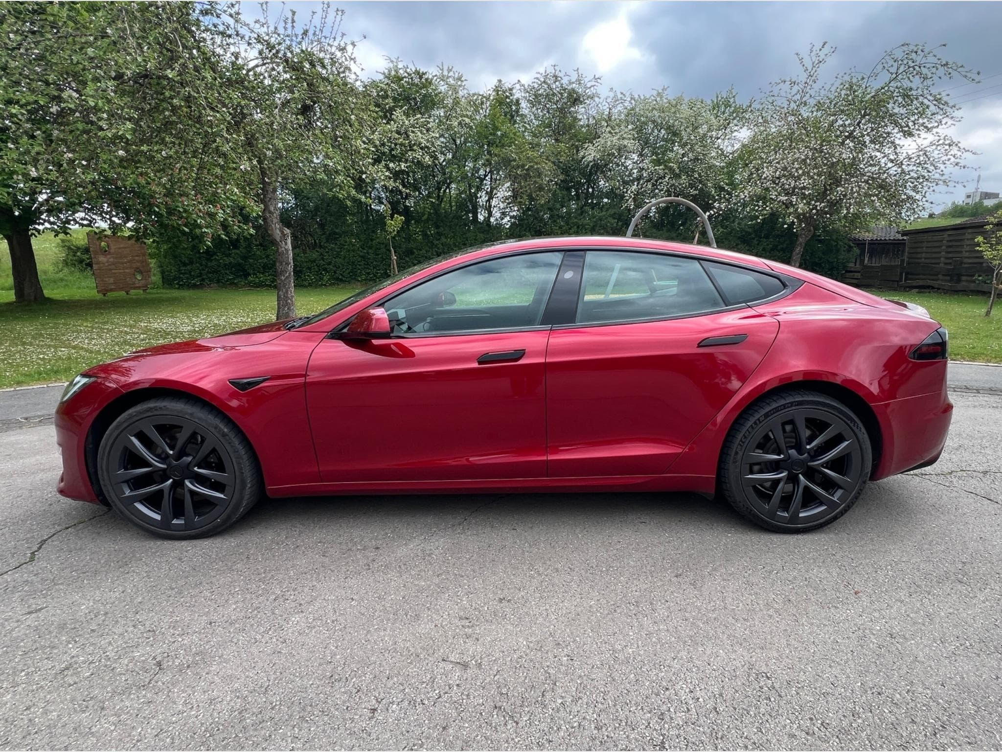 Tesla Model S Model S Long Range Ultra Red (2023) - Photo 3