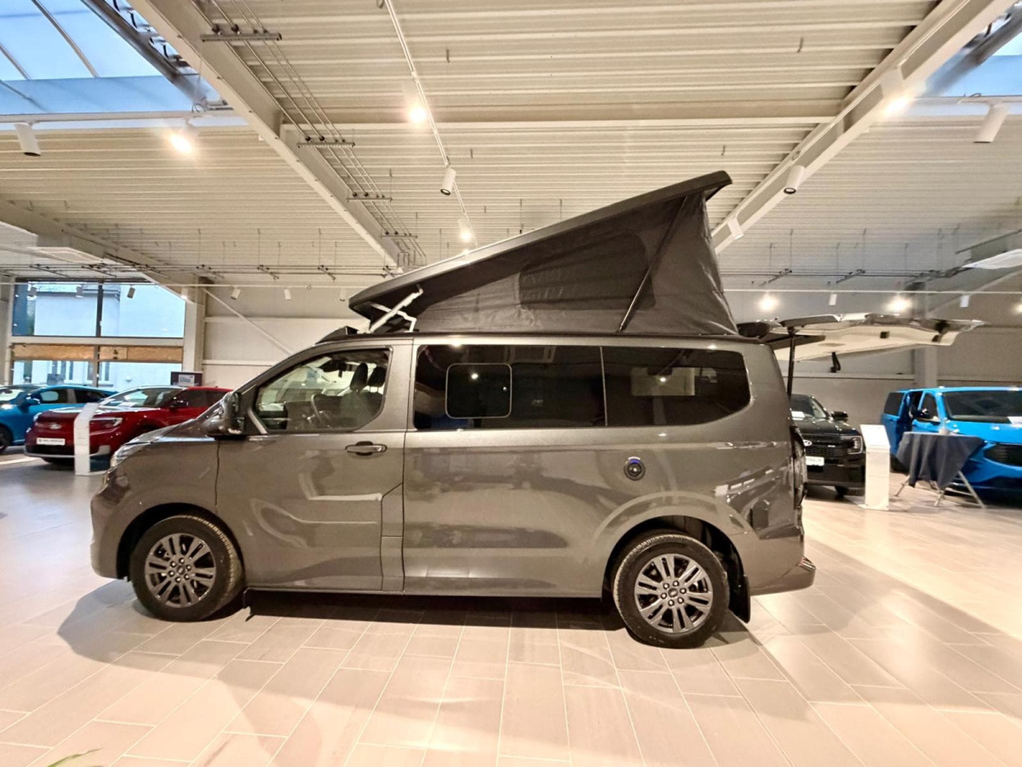 Ford NUGGET TITANIUM 2.0 Ecoblue 170cv A8 AWD (2026) - Foto 2