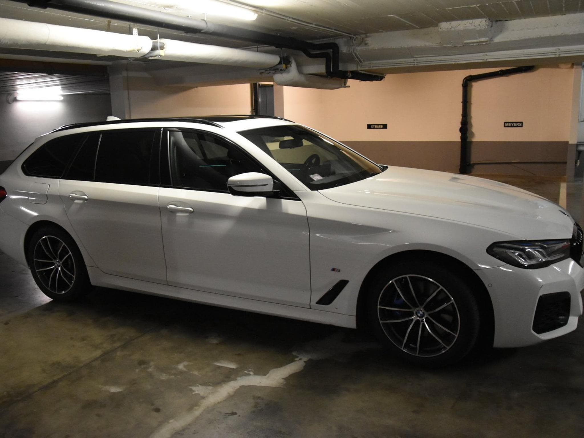 BMW 530 M package (2021) - Photo 2