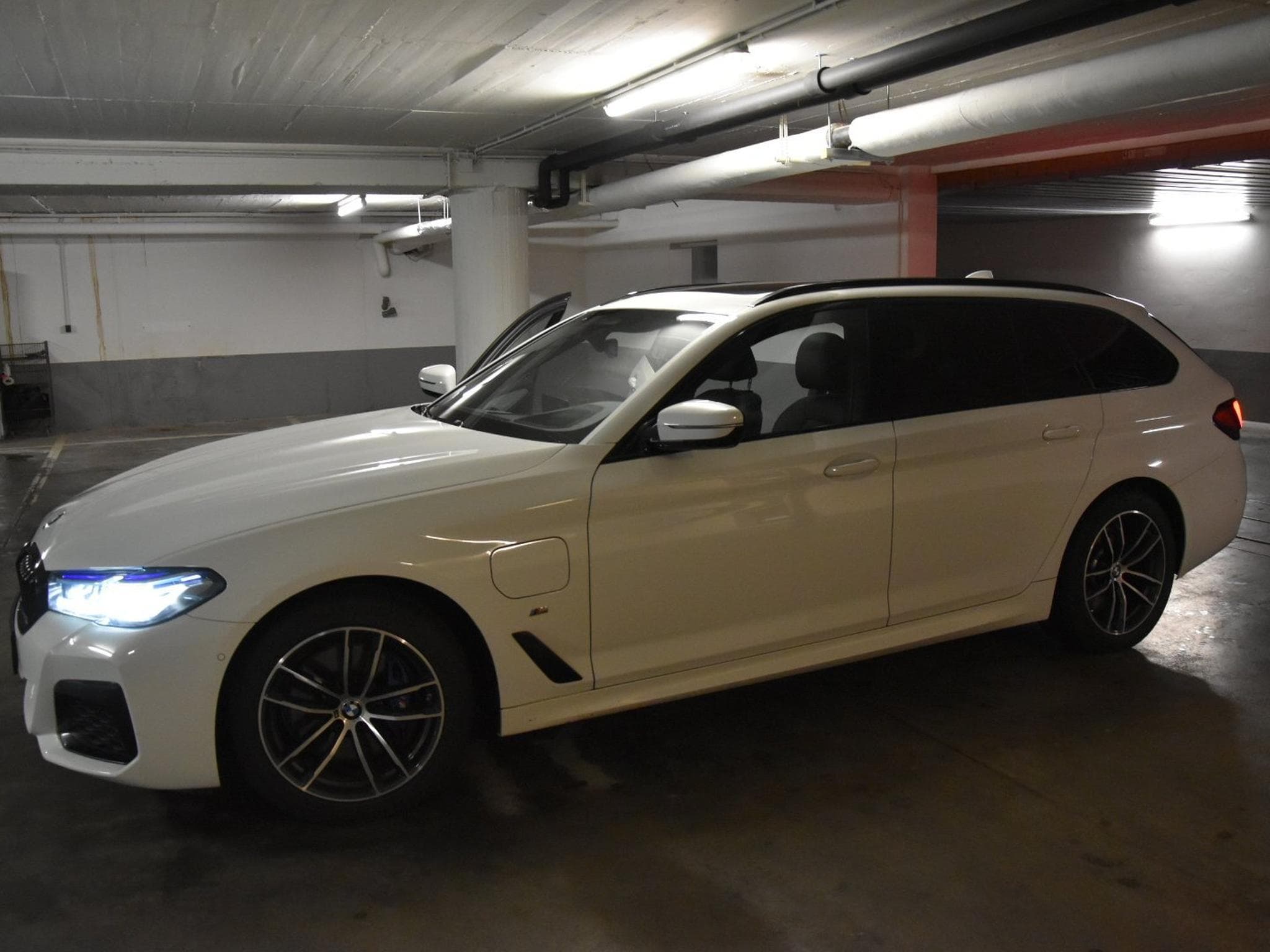 BMW 530 M package (2021) - Photo 4