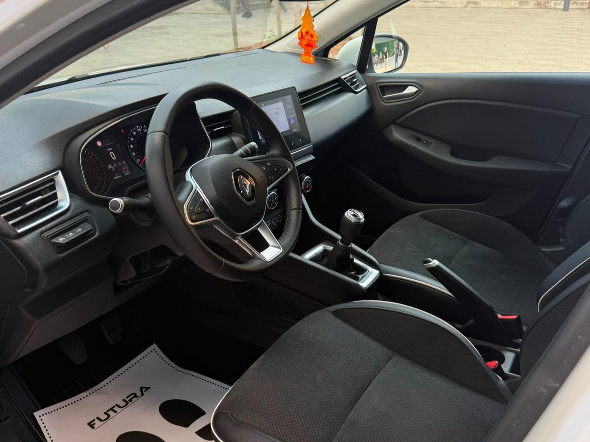 Renault Clio High 90 (2021) - Photo 3