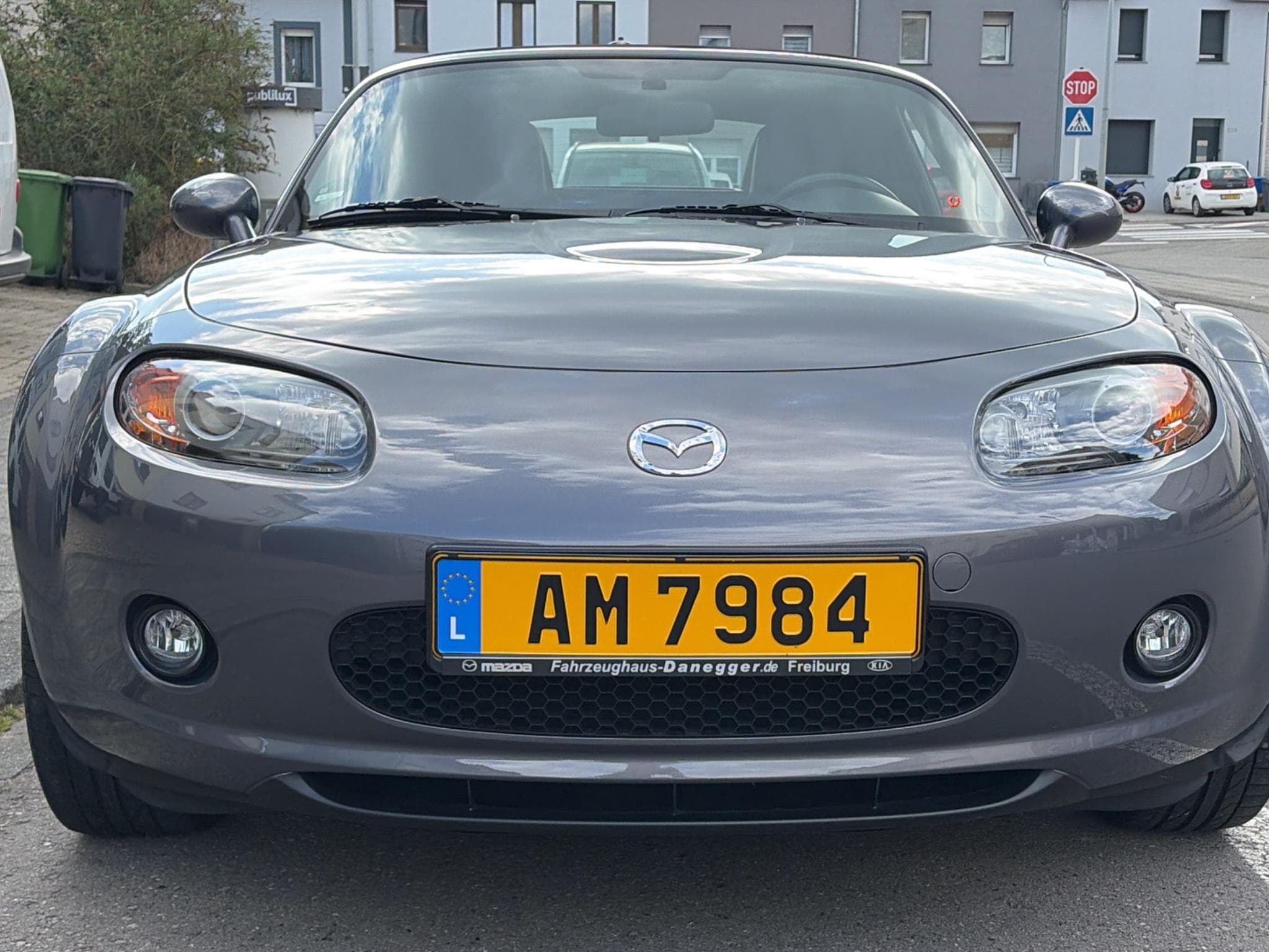 Mazda MX-5 Energy (2005) - Photo 2