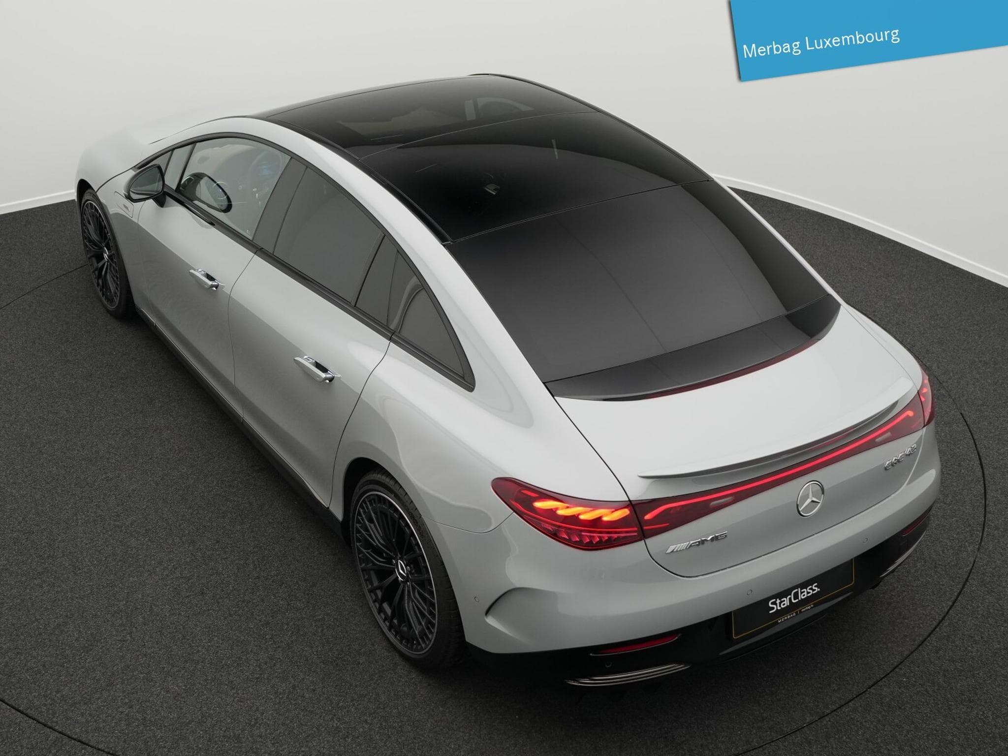 Mercedes EQE 4MATIC (2022) - Photo 11