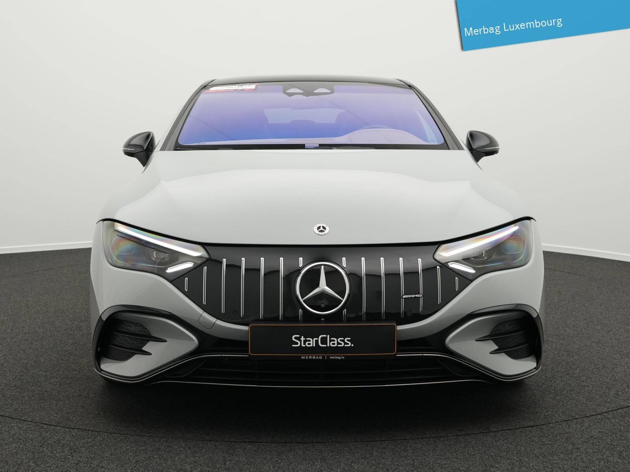 Mercedes EQE 4MATIC (2022) - Photo 2