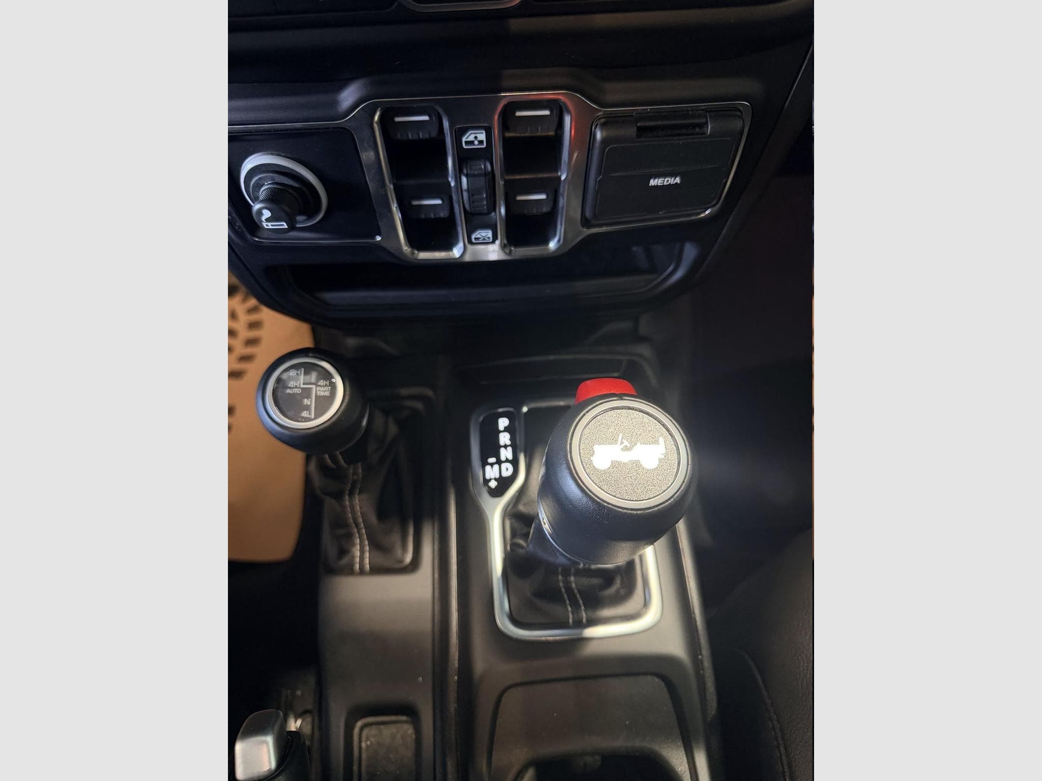 Jeep Wrangler 2.0 4Xe PHEV Irmscher Edition (2023) - Foto 6