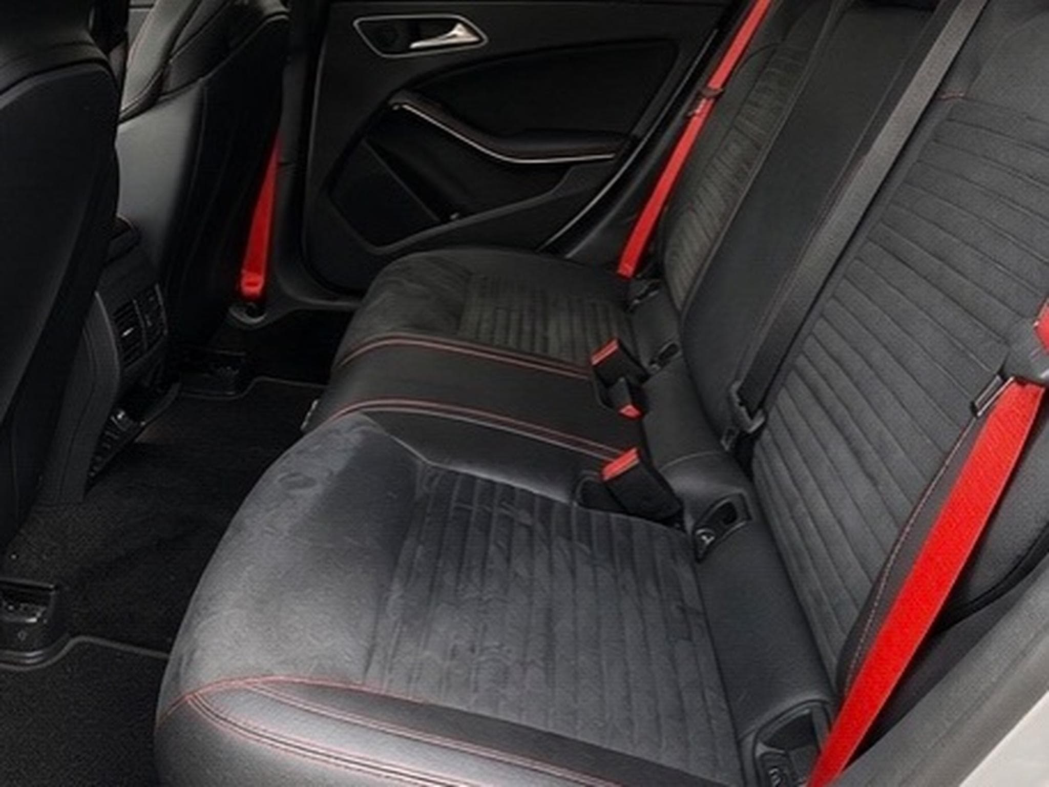 Mercedes CLA 45 AMG Facelift (2016) - Foto 5