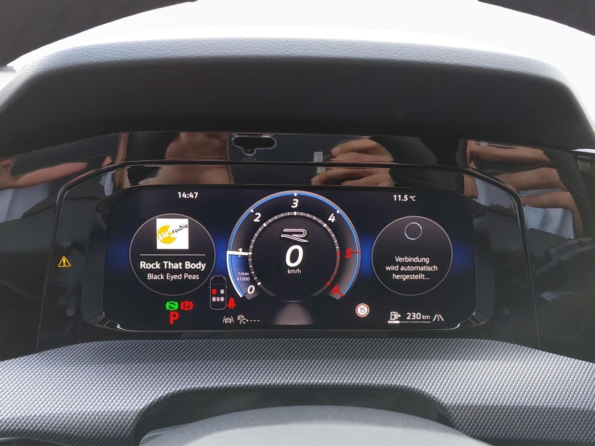 VW Golf R-Line (2026) - Photo 11