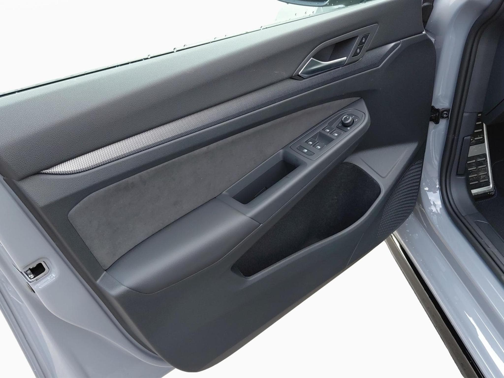 VW Golf R-Line (2026) - Photo 14