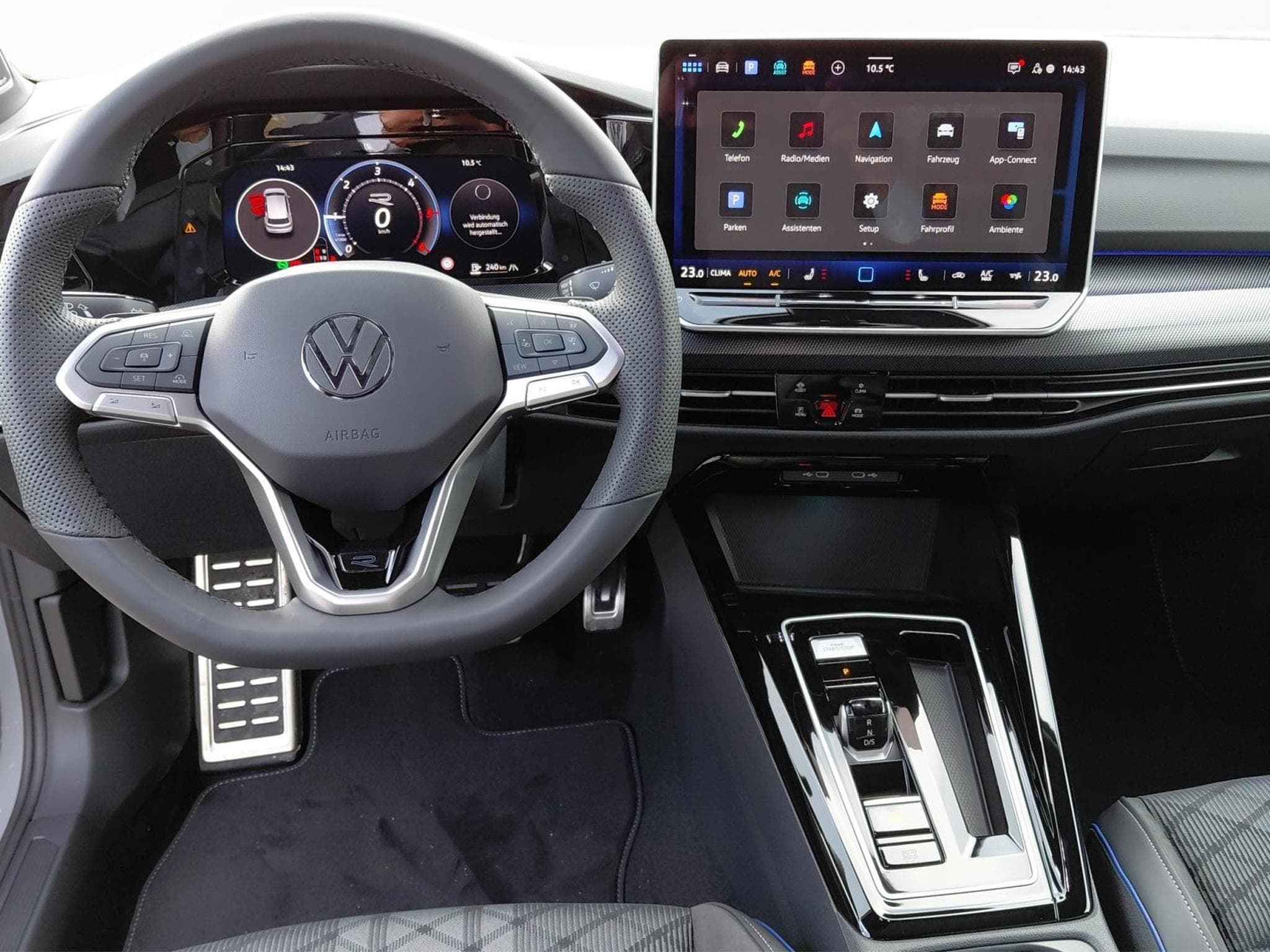 VW Golf R-Line (2026) - Photo 2