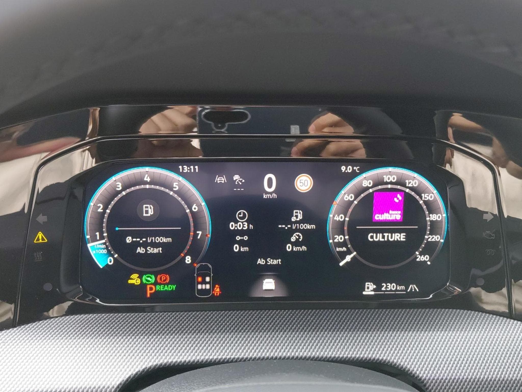 VW Golf R-Line (2026) - Photo 11