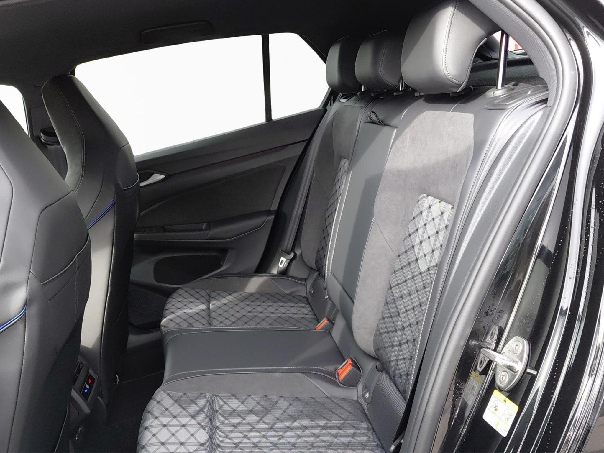 VW Golf R-Line (2026) - Photo 15