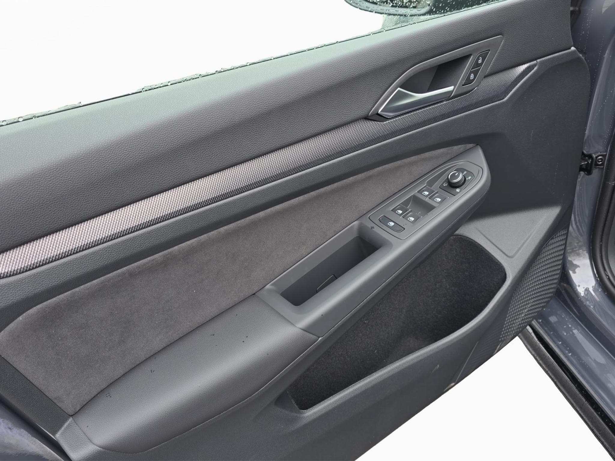 VW Golf R-Line (2026) - Photo 14