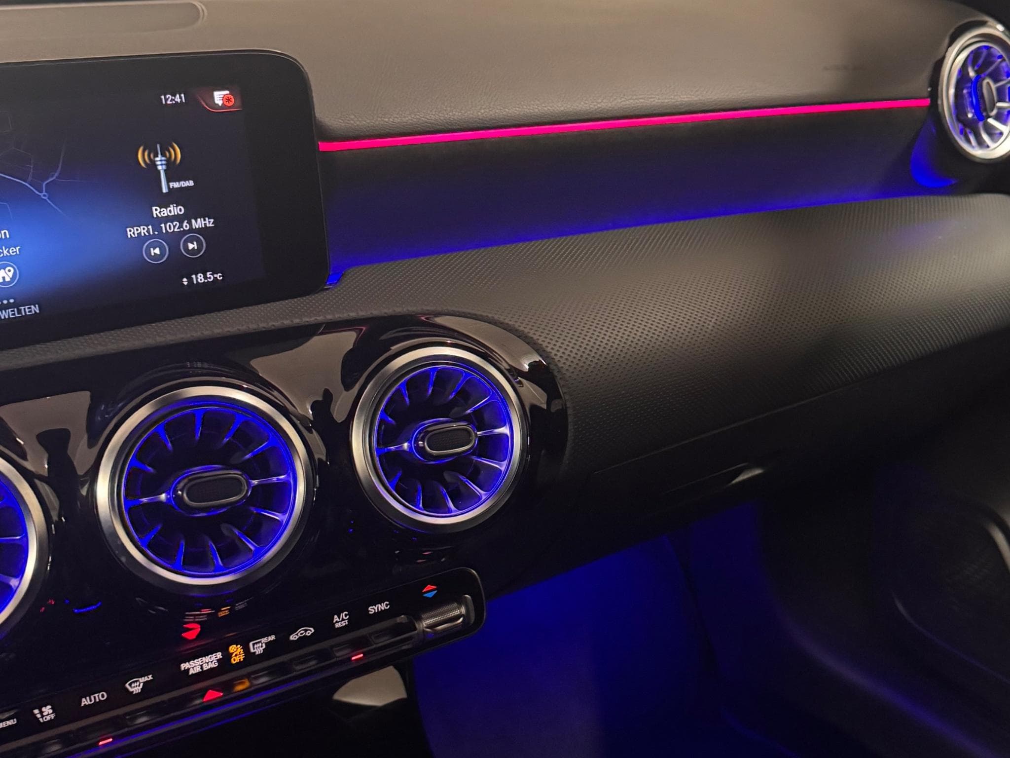 Mercedes A 200 A 200 D AMG. LINE 4 Matic (2023) - Photo 9