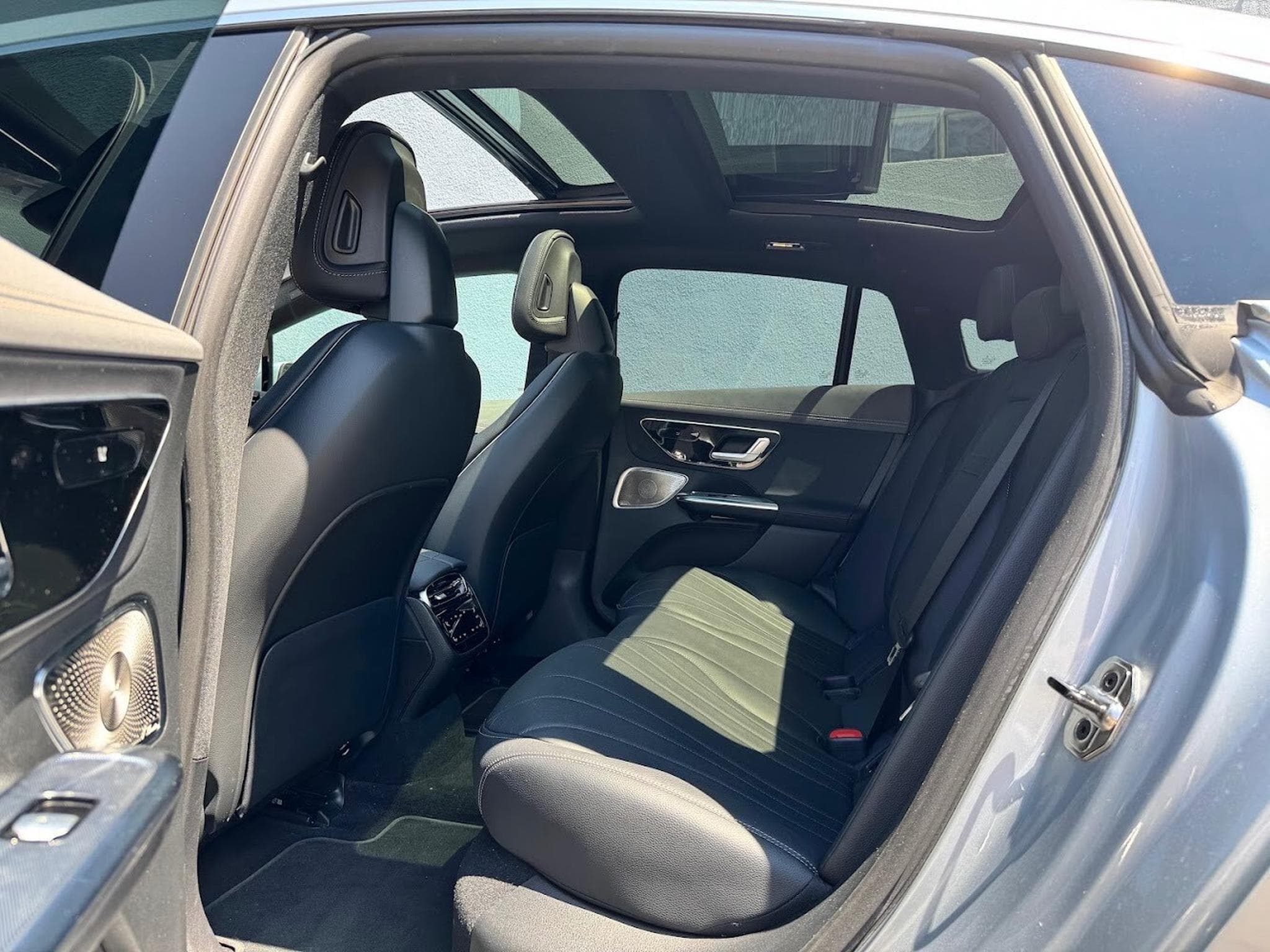 Mercedes EQE 350+ LUXURY LINE + 292 CV (2023) - Photo 5