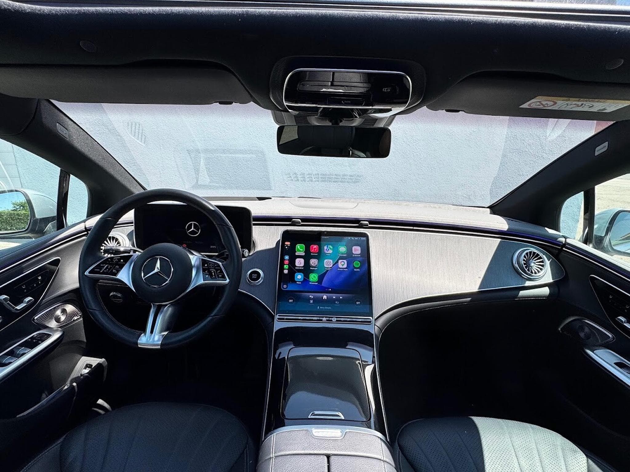 Mercedes EQE 350+ LUXURY LINE + 292 CV (2023) - Photo 8