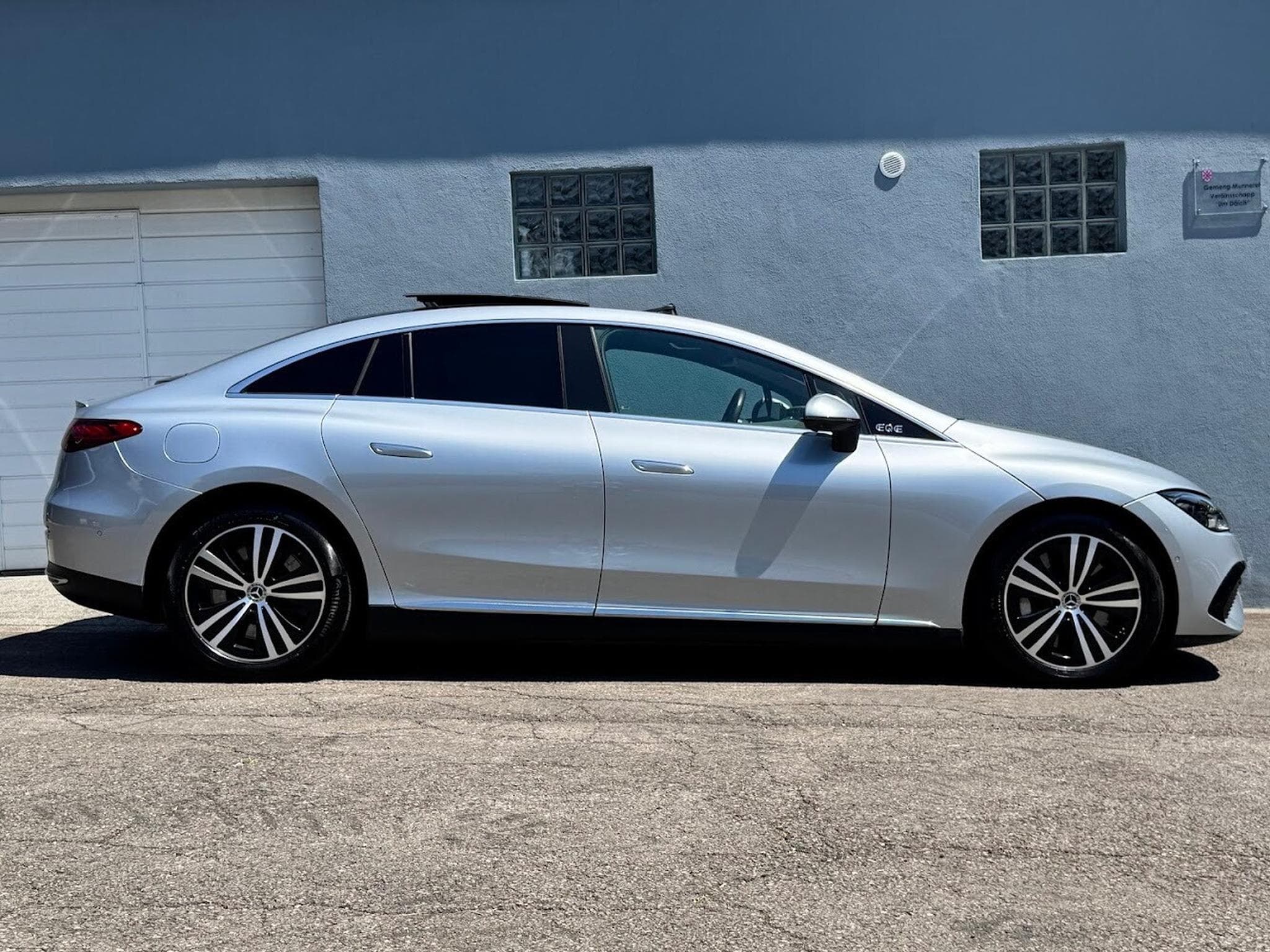 Mercedes EQE 350+ LUXURY LINE + 292 CV (2023) - Photo 14